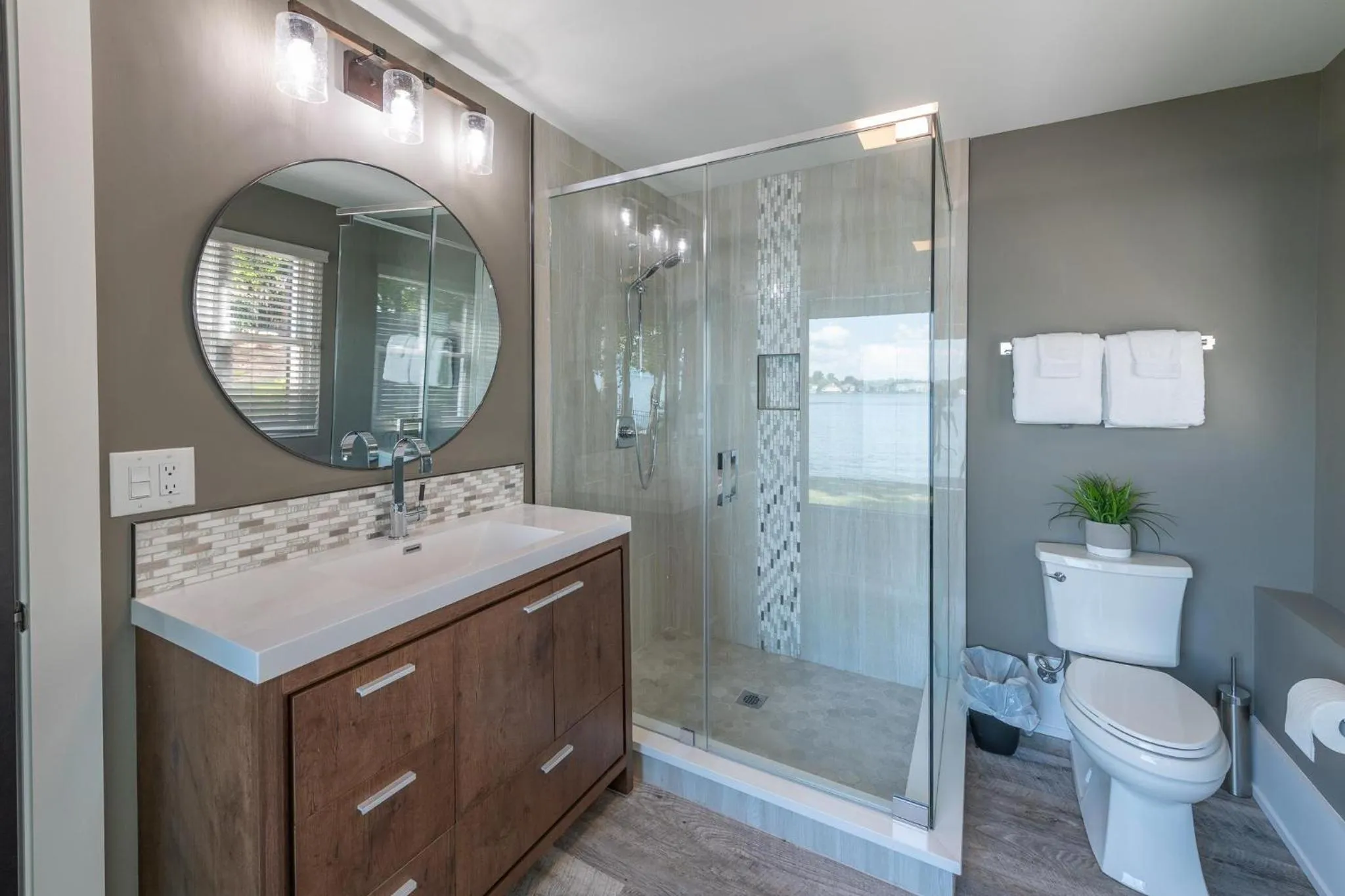 Sterling on Strawpocket