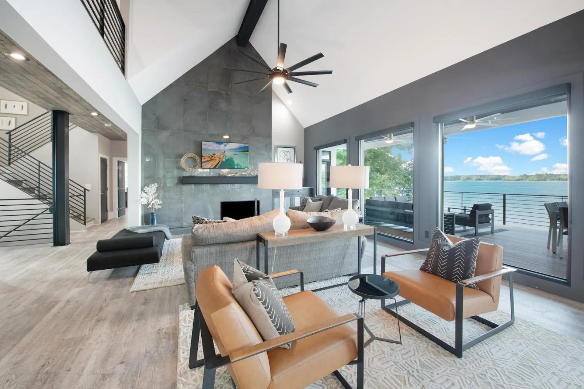 Sterling on Strawpocket