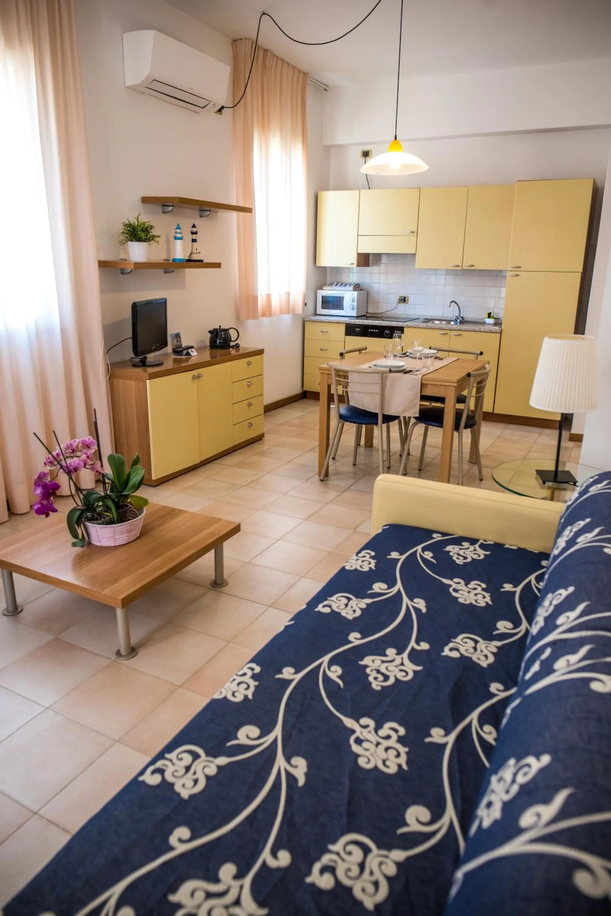 Seating area in Riviera Residence