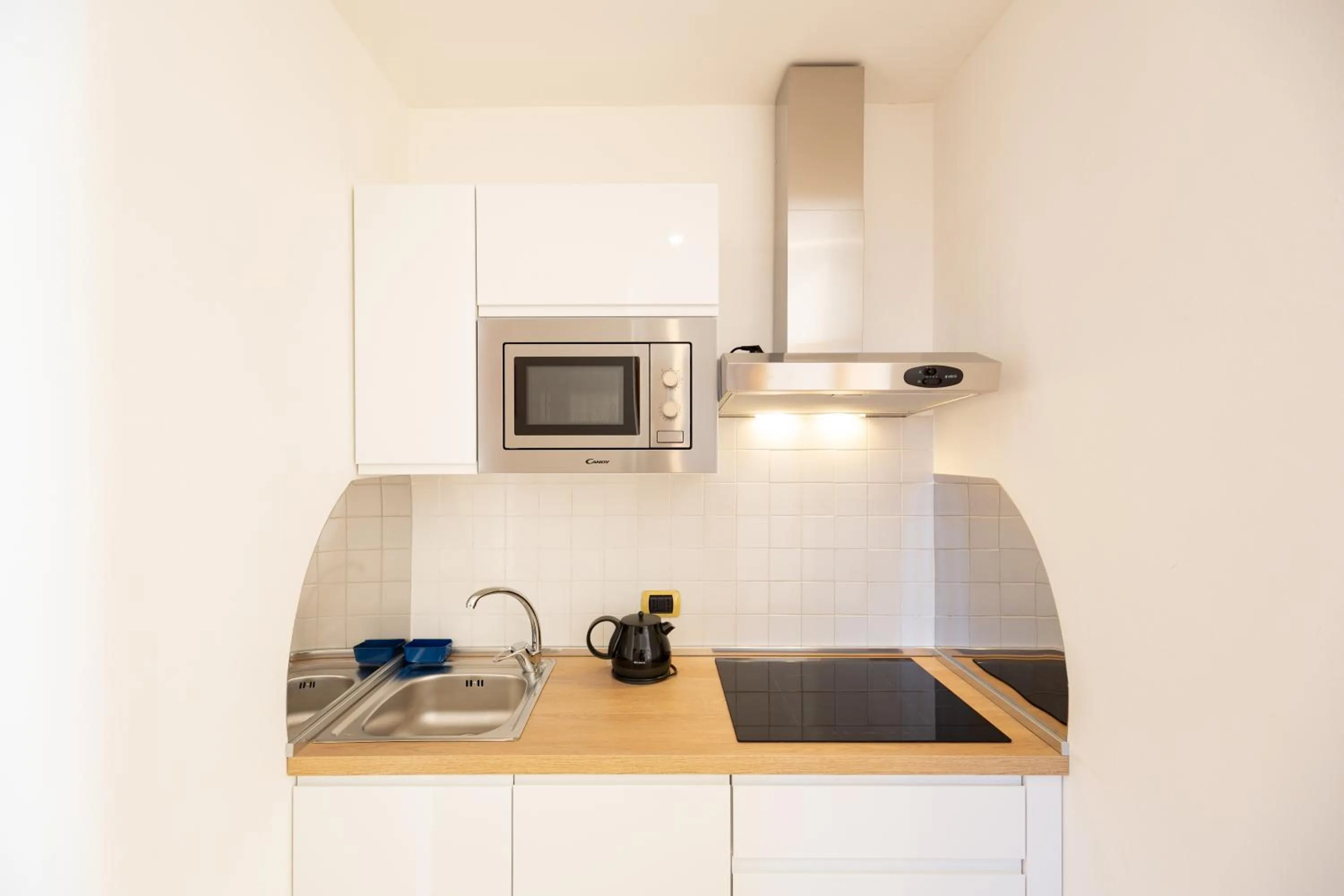 stove in Riviera Residence