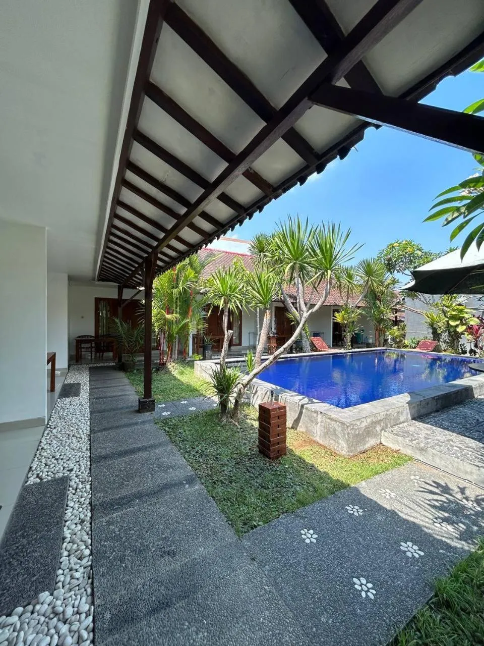 Garden view in Pererenan nengah guest house canggu