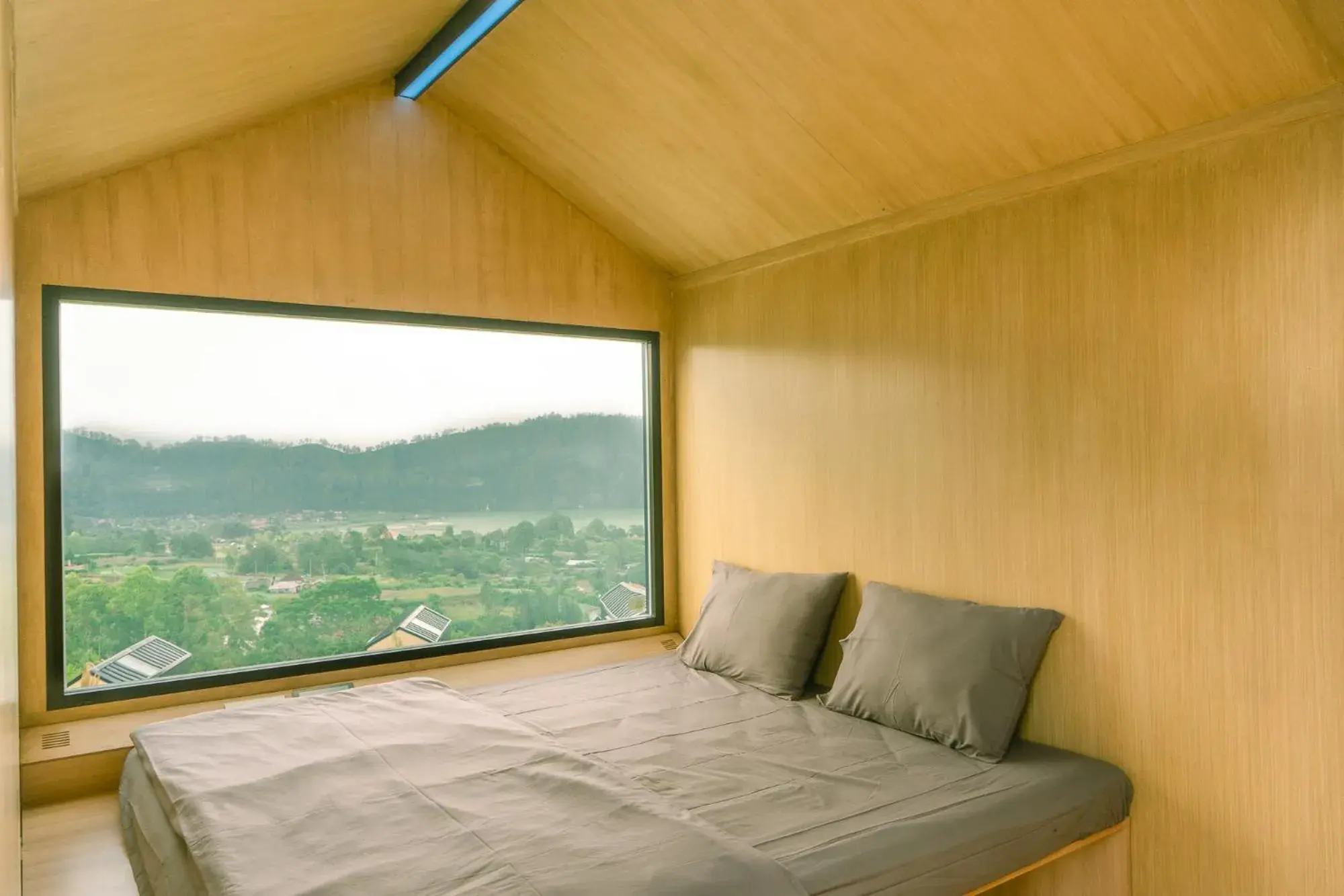 Deluxe Cabin Hot Tub in Bobocabin Kintamani, Bali Deluxe Cabin Hot Tub in Bobocabin Kintamani, Bali