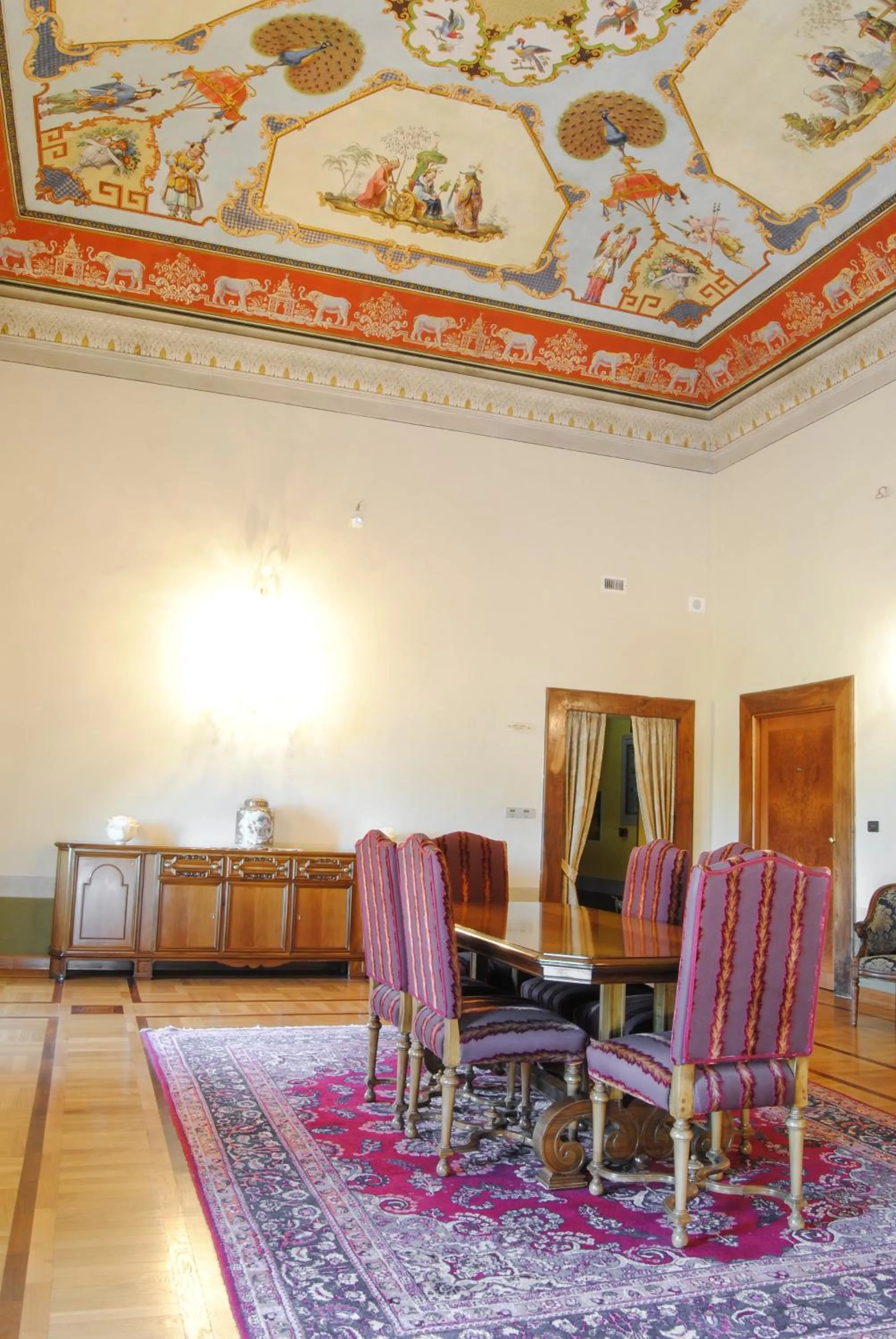 Communal lounge/ TV room in Park Hotel Villa Potenziani