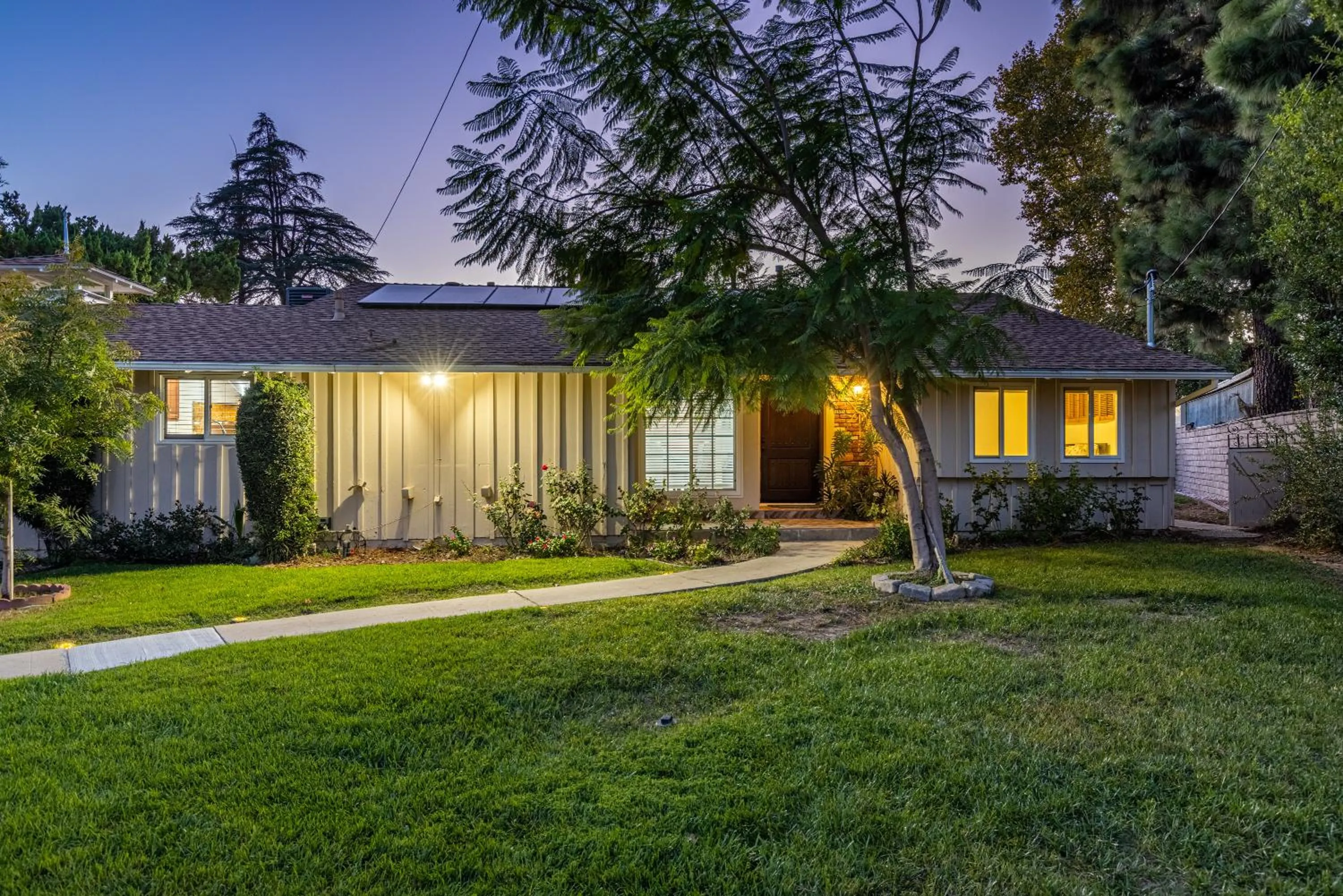 Spacious Home with Garden & Pool