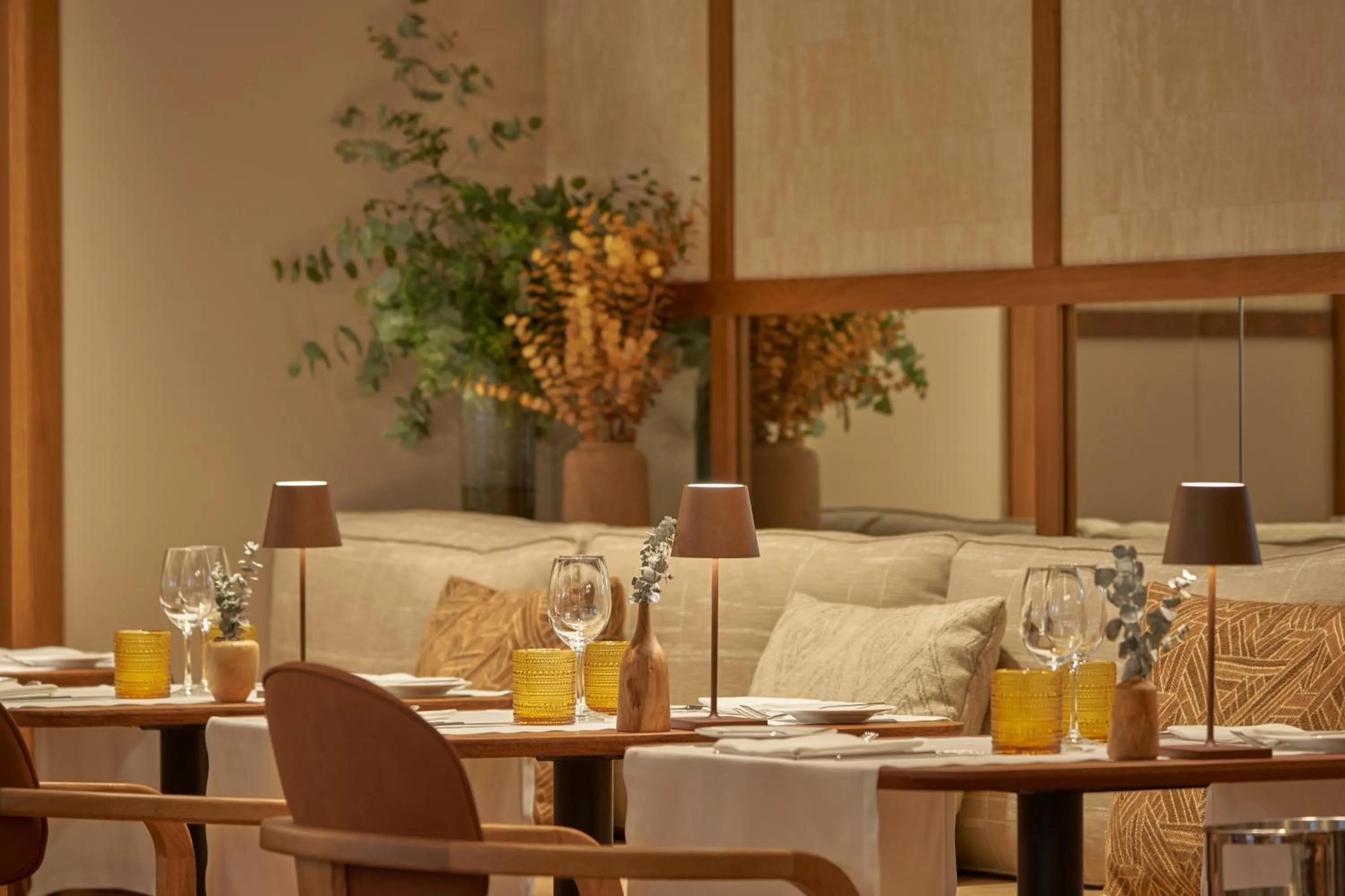 Restaurant/places to eat in PortoBay Liberdade