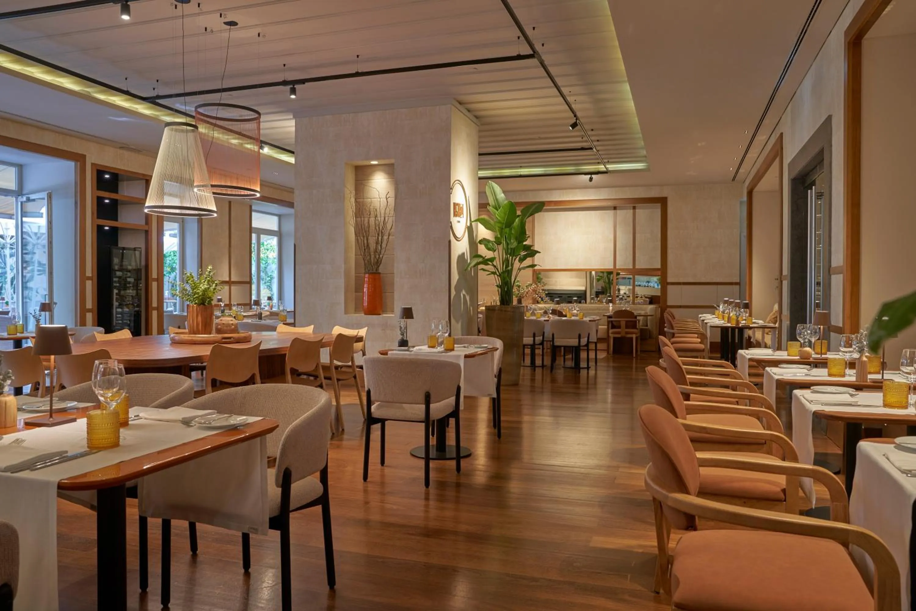 Restaurant/places to eat in PortoBay Liberdade