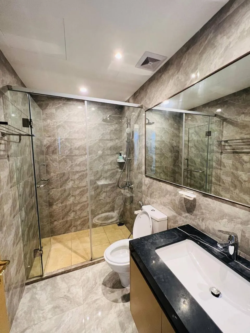 R&F PRINCESS COVE by ANJU