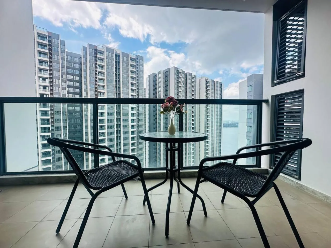 R&F PRINCESS COVE by ANJU