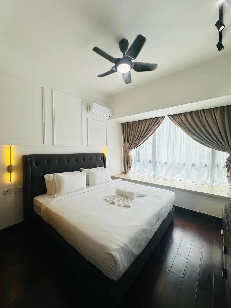 Bed in R&F PRINCESS COVE by ANJU