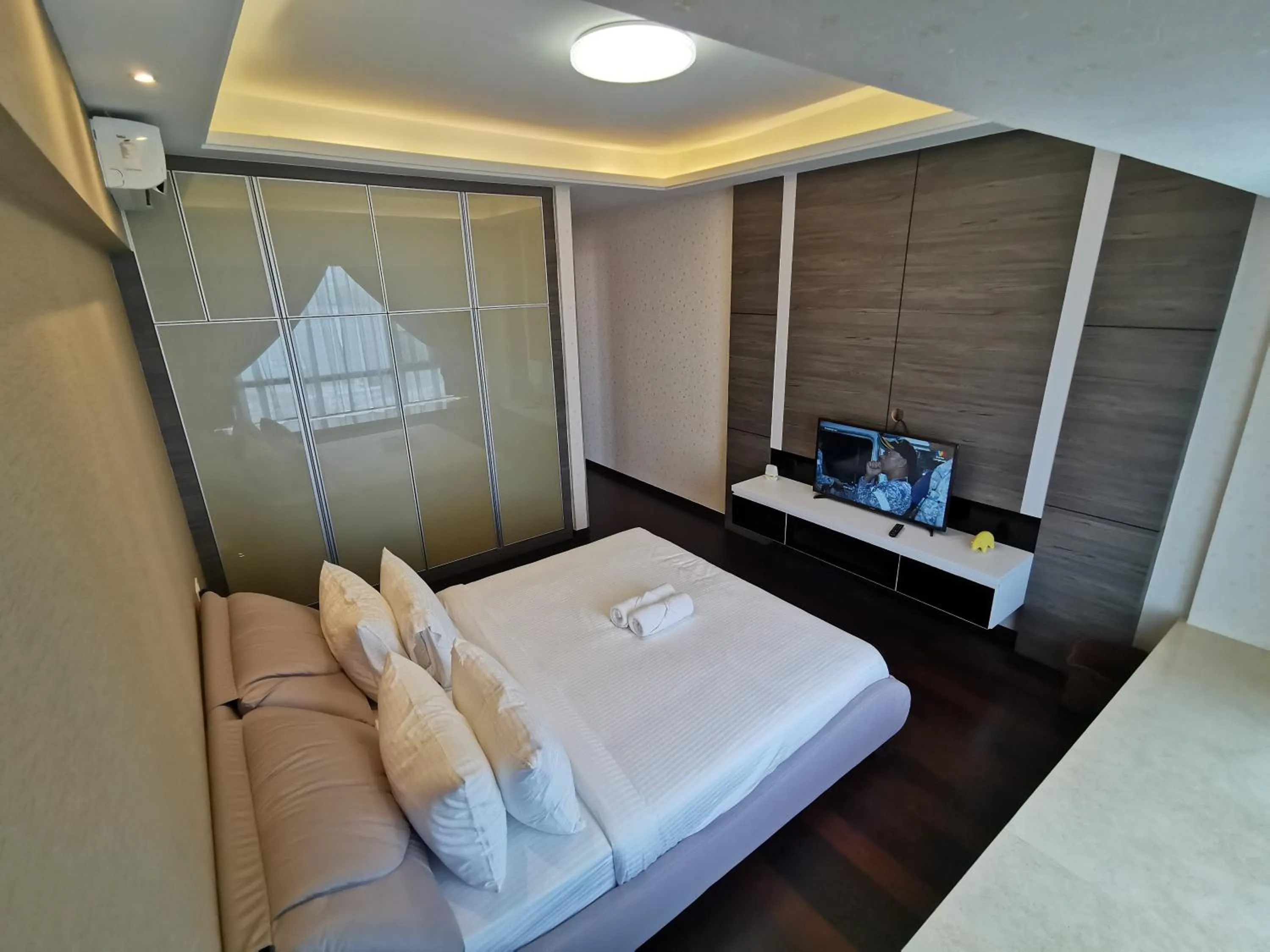 Bed in R&F PRINCESS COVE by ANJU