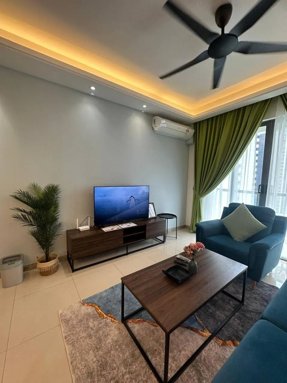 R&F PRINCESS COVE by ANJU