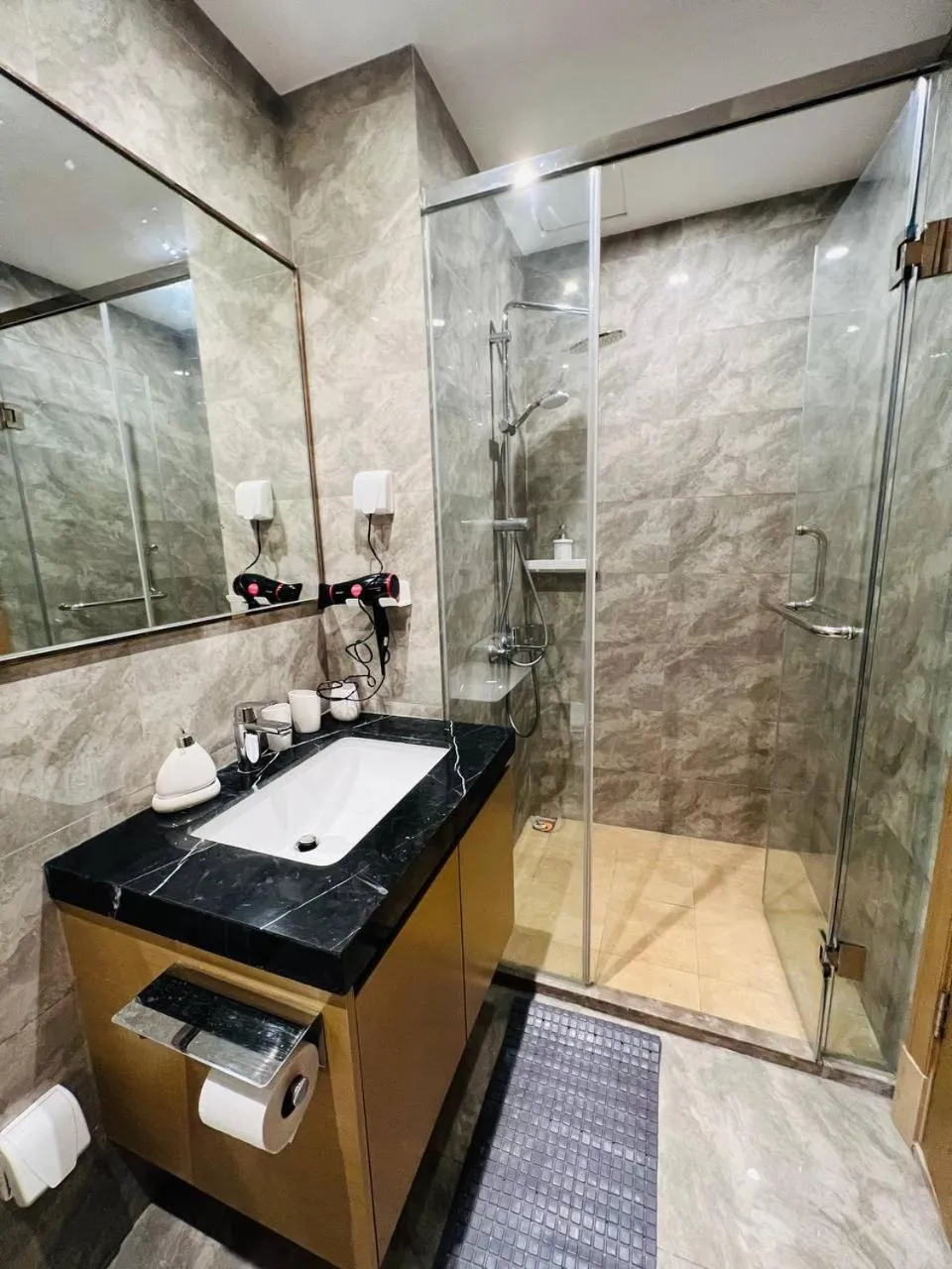 R&F PRINCESS COVE by ANJU