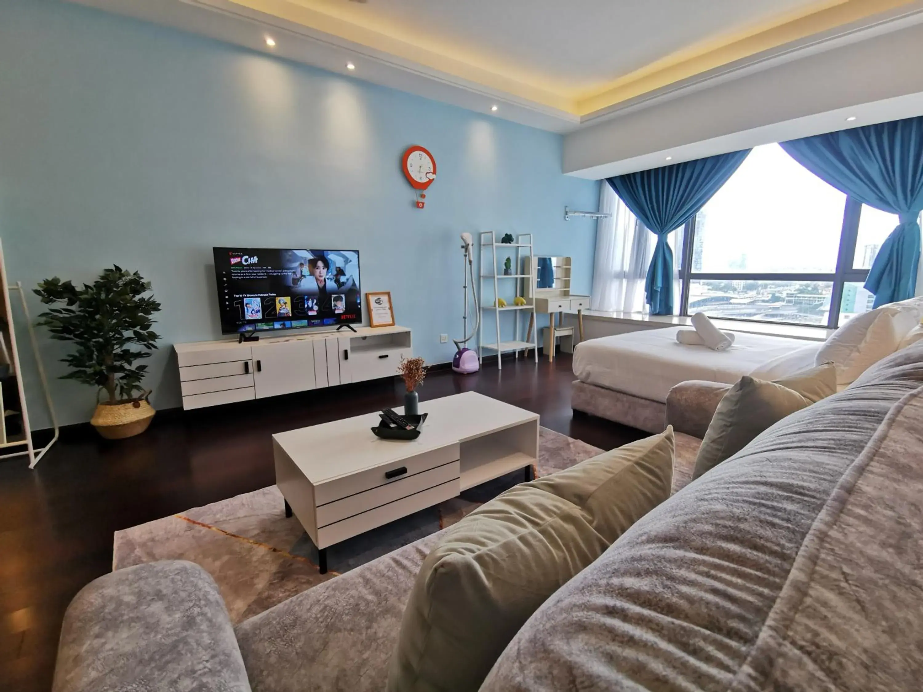 Deluxe Queen Studio in R&F PRINCESS COVE by ANJU Deluxe Queen Studio in R&F PRINCESS COVE by ANJU