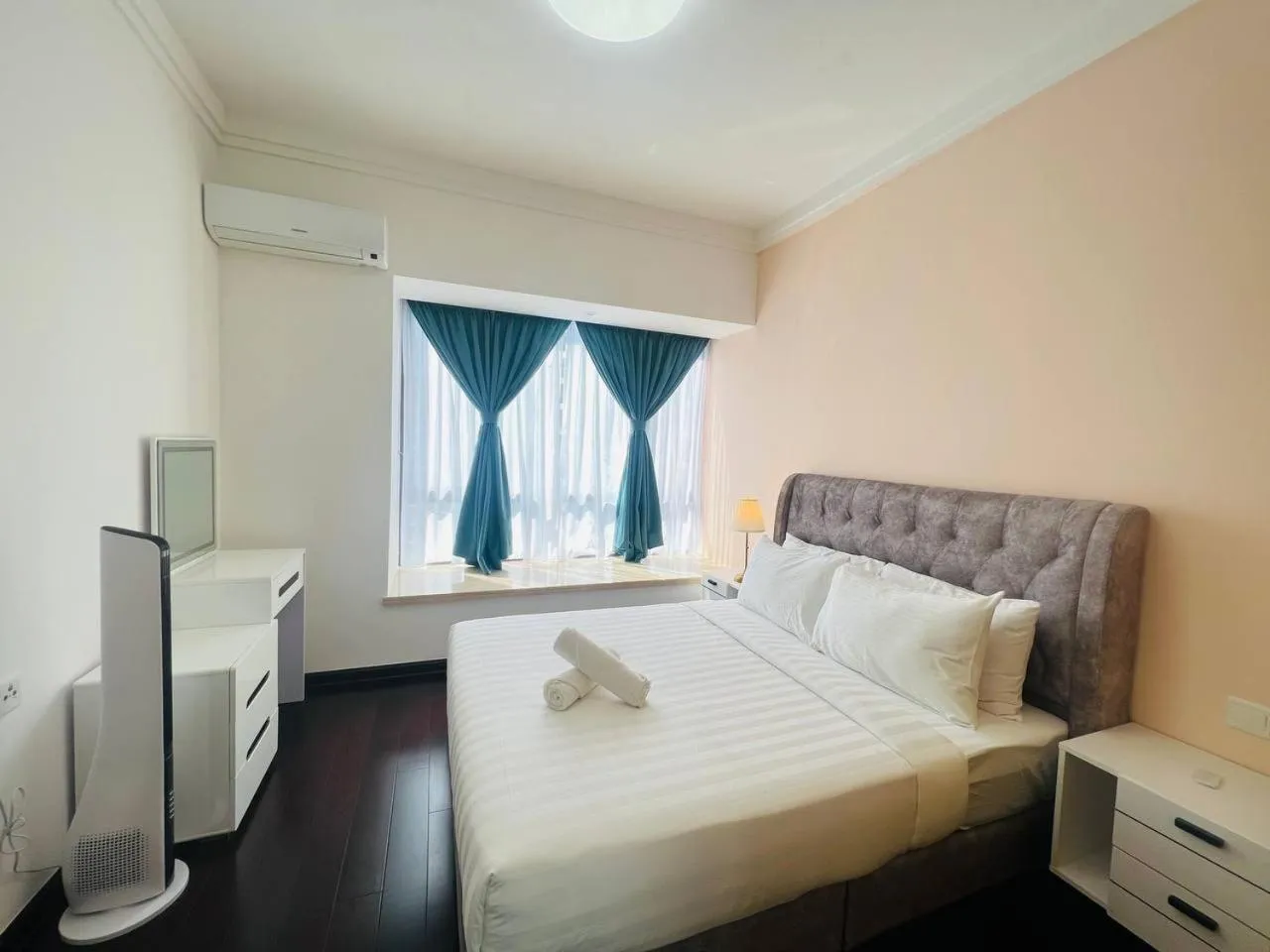 Bed in R&F PRINCESS COVE by ANJU