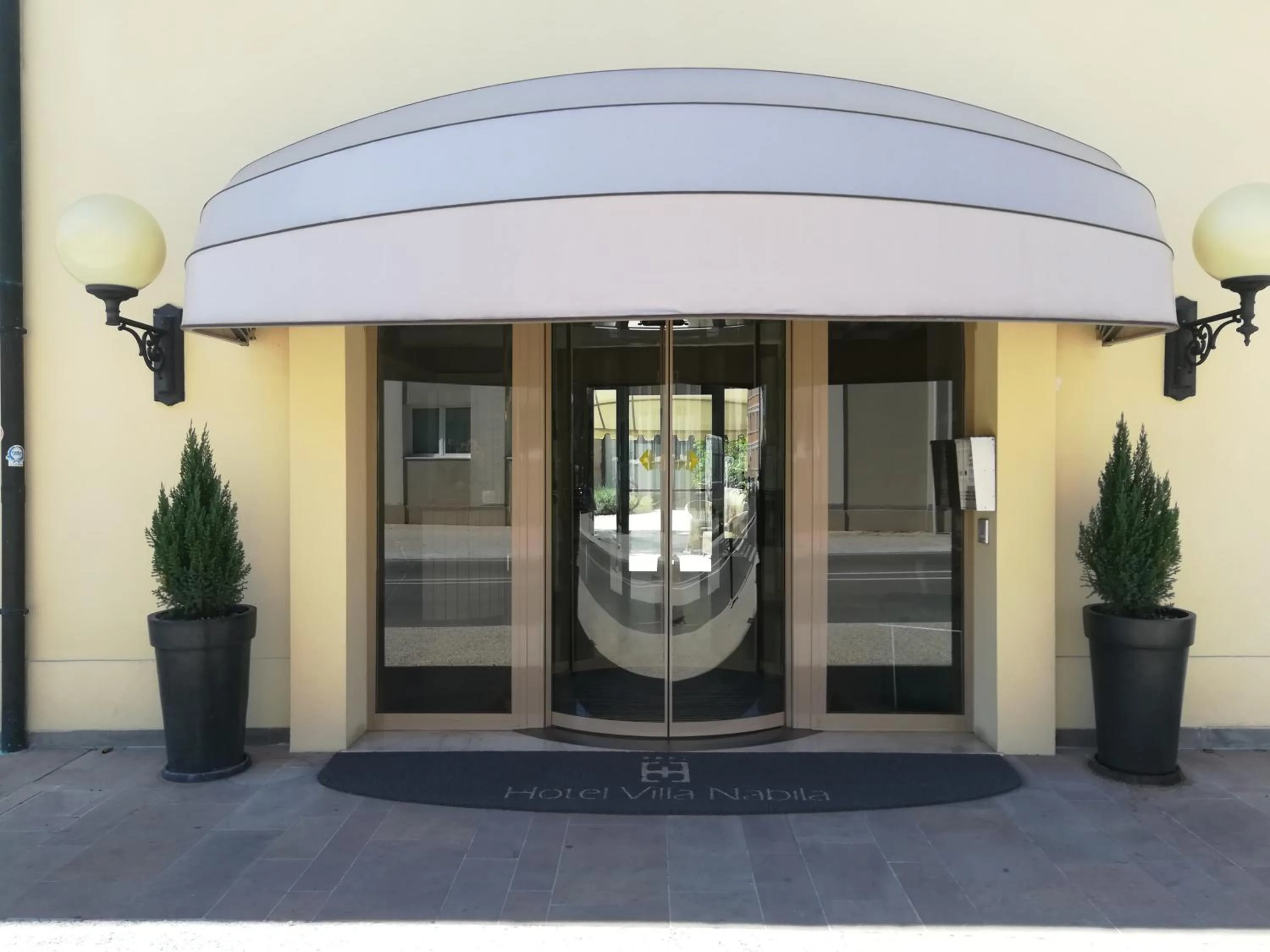 Property building in Hotel Villa Nabila