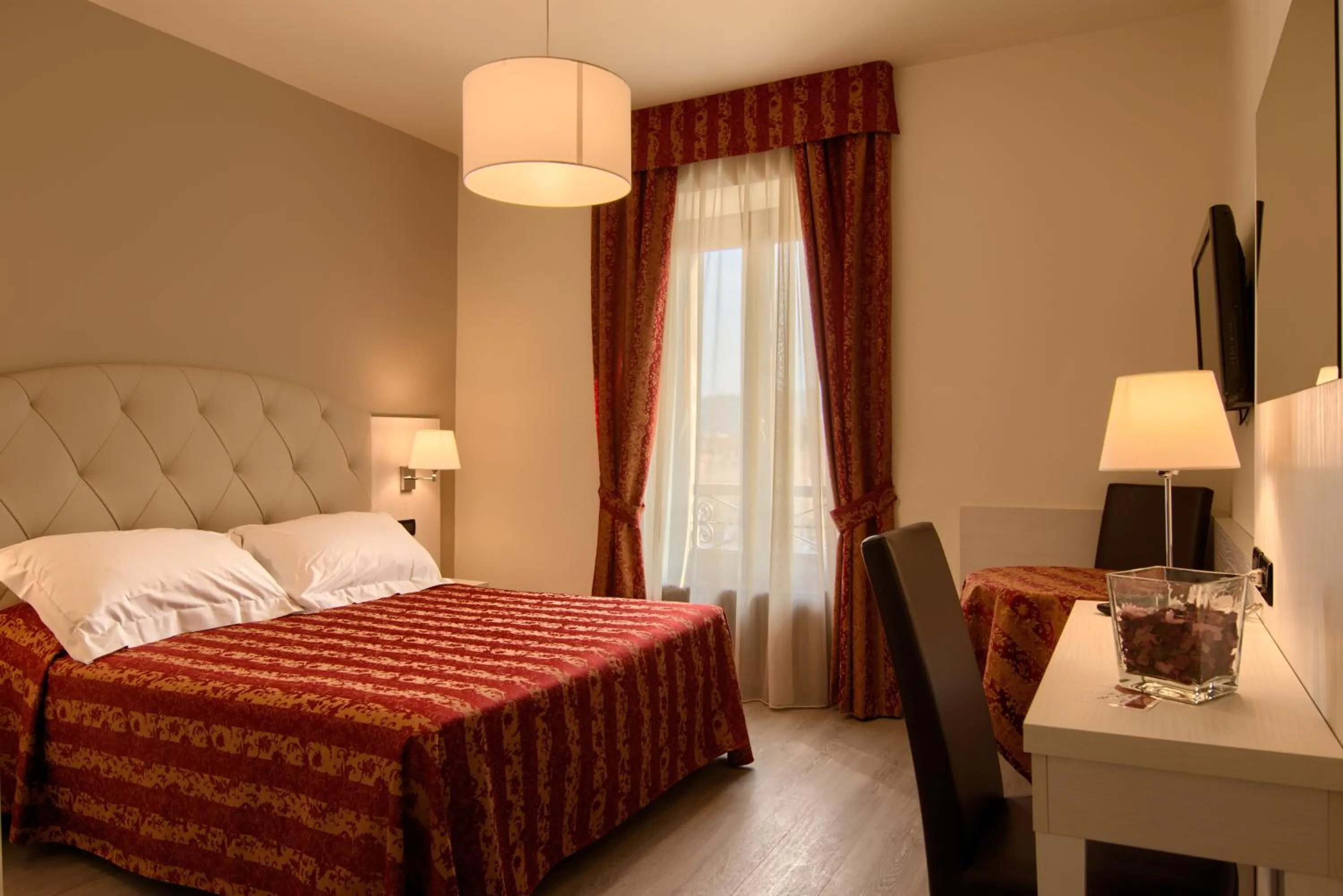 Bedroom, Bed in Hotel Eden Salò