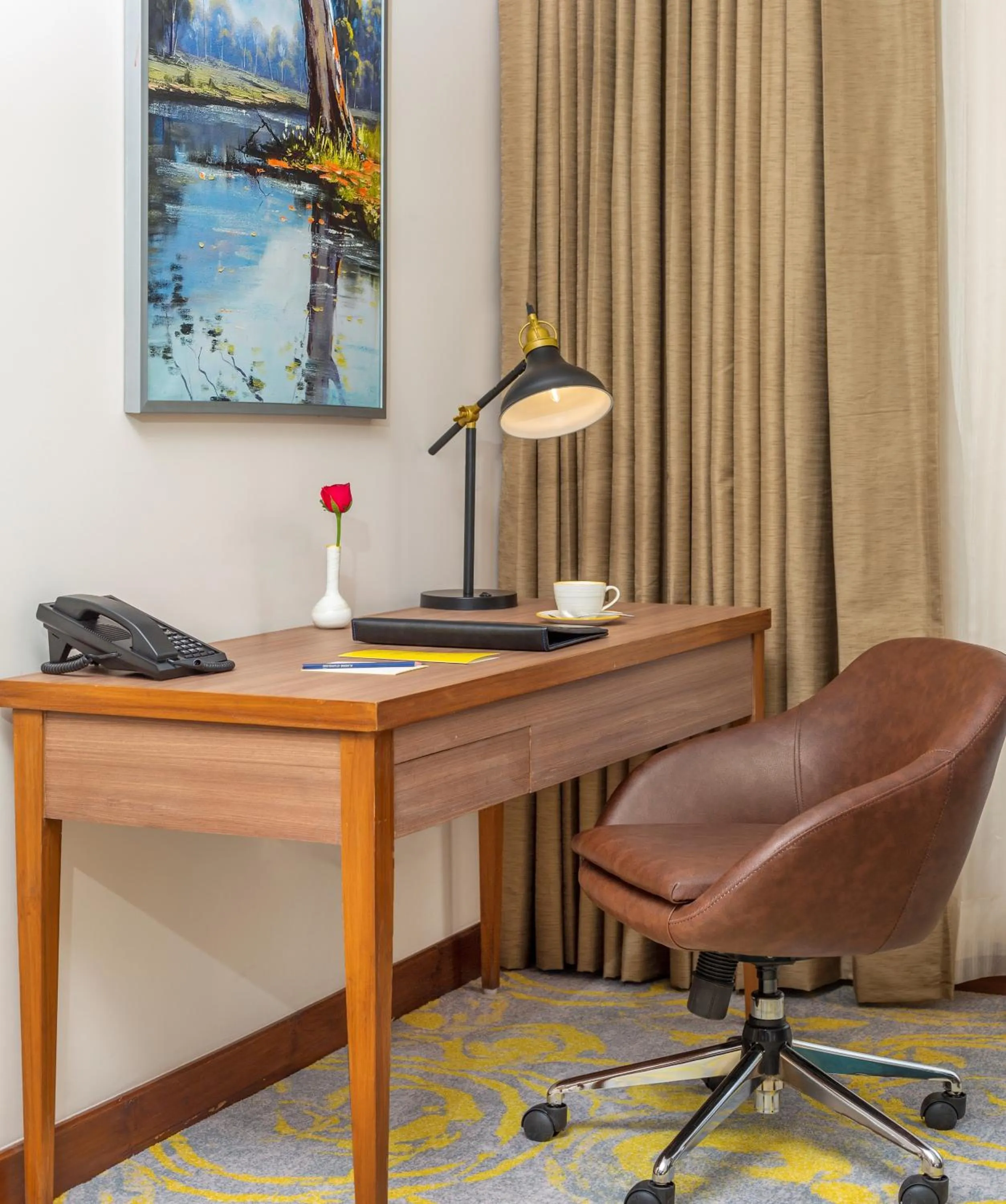 Living room in Golden Tulip Jalandhar