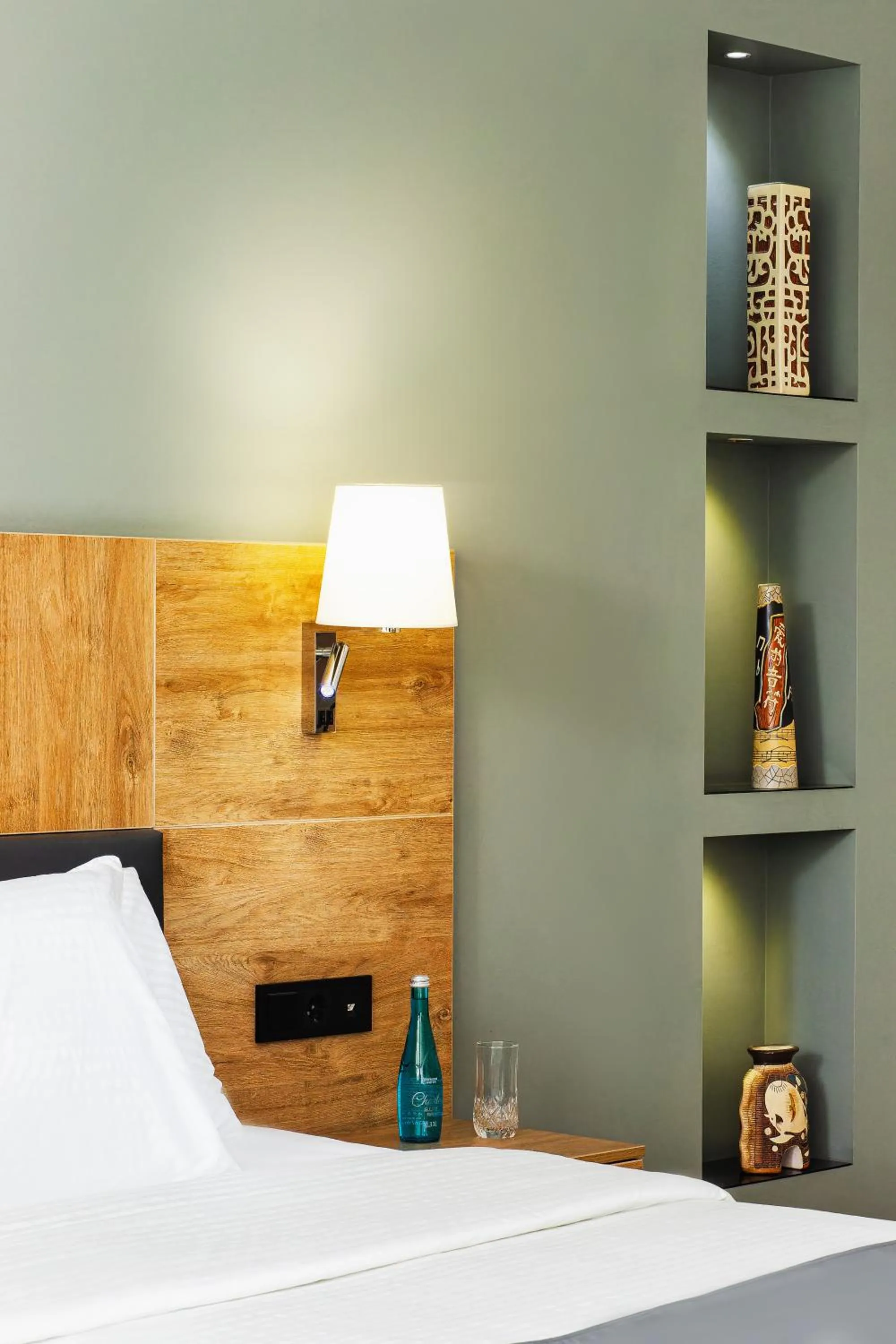 Bed in Grand Nur Hotel