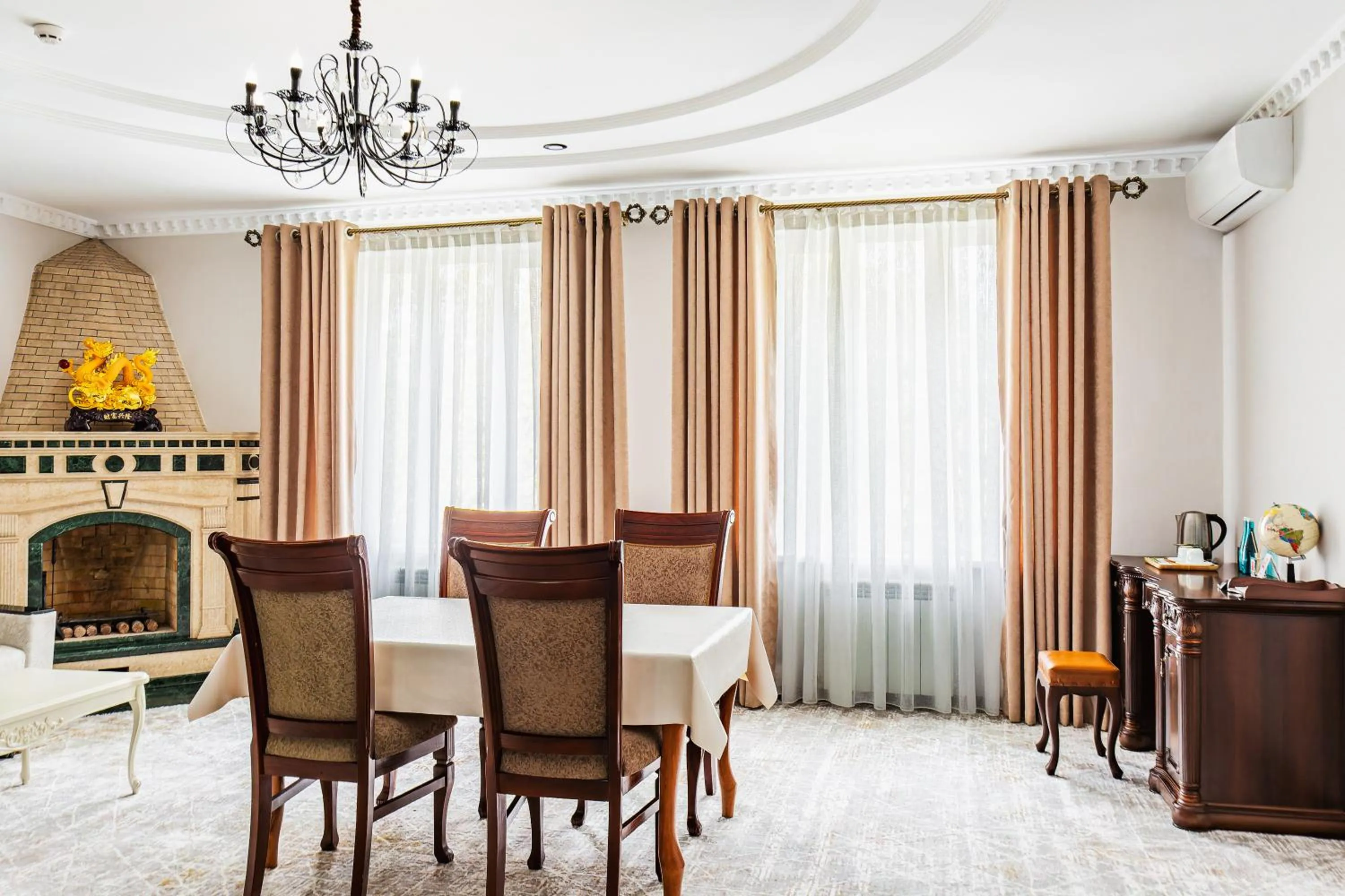 Day in Grand Nur Hotel