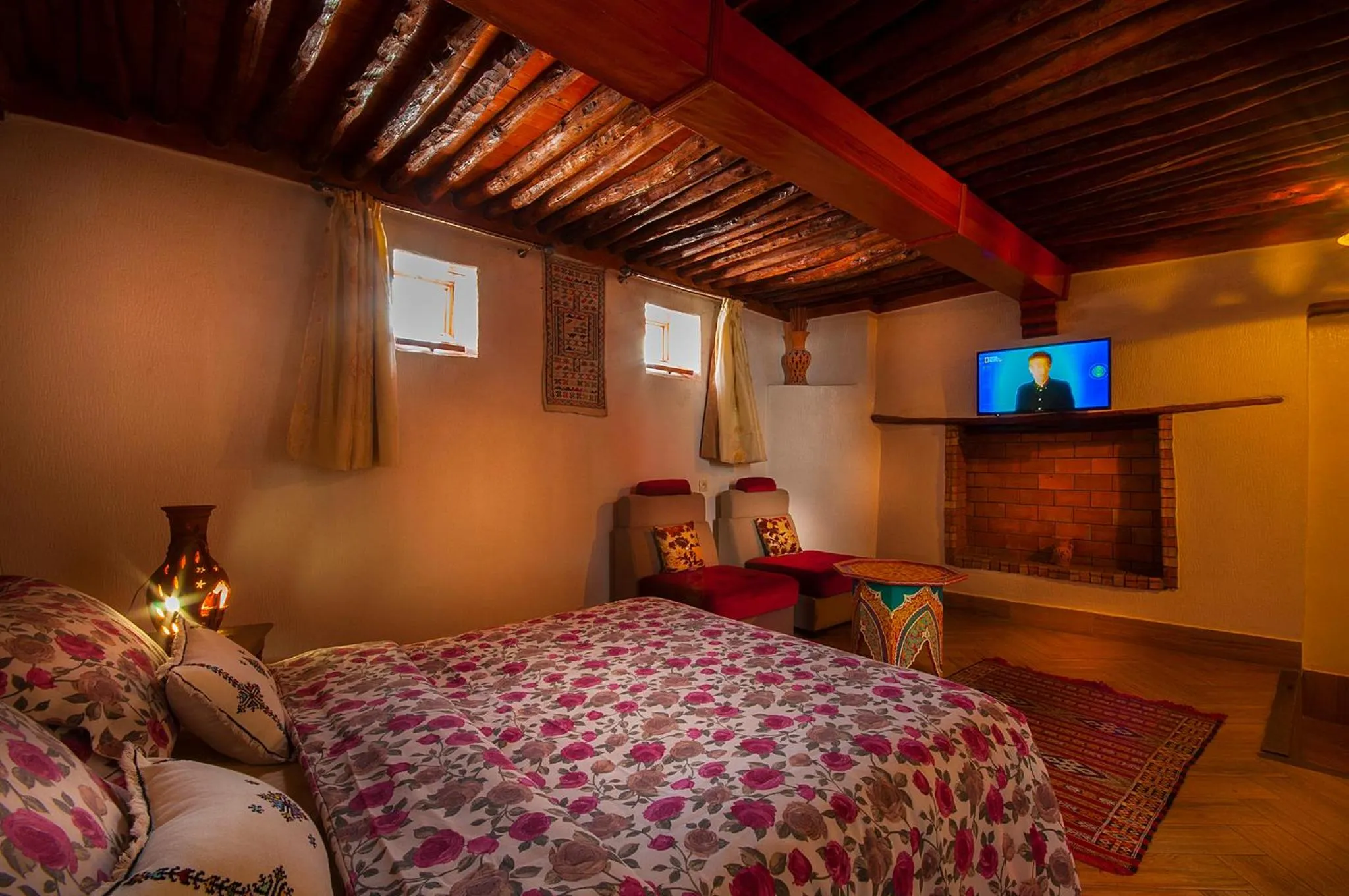 Staff, Bed in Riad Dar Jabador