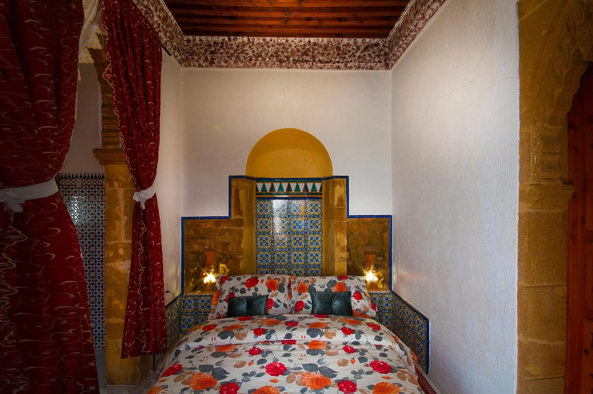 Bedroom, Bed in Riad Dar Jabador