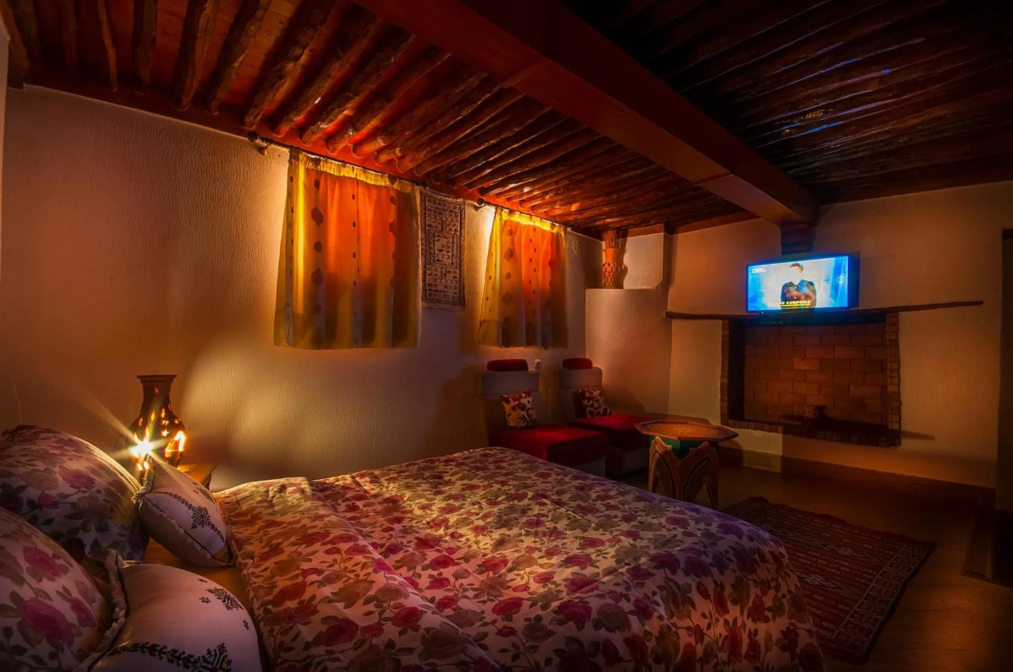 Staff, Bed in Riad Dar Jabador