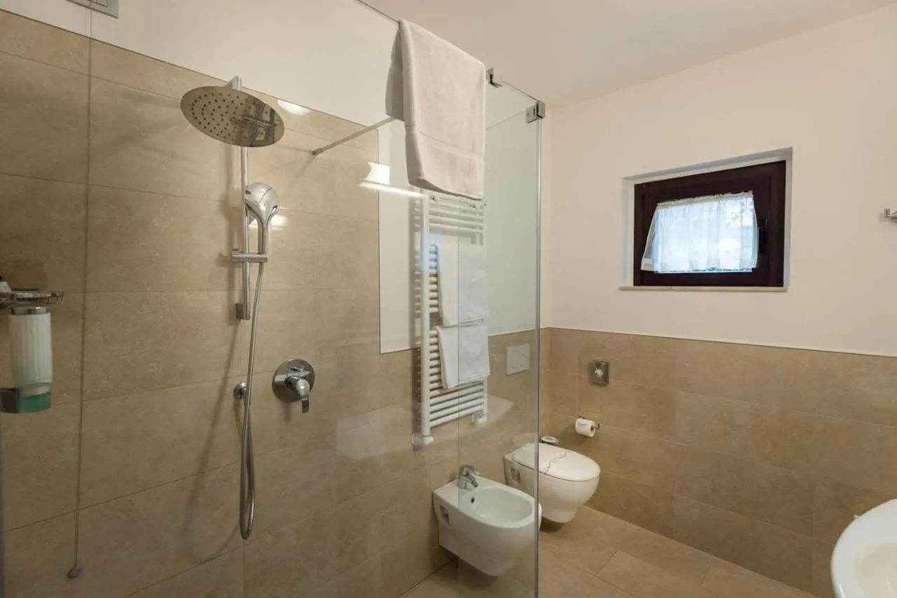 Shower in Hotel Arena