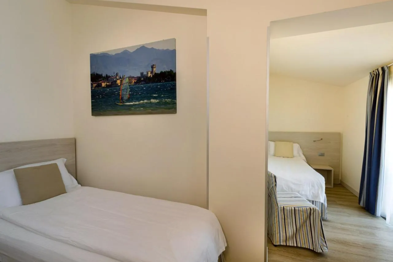 Photo of the whole room, Bed in Hotel Arena