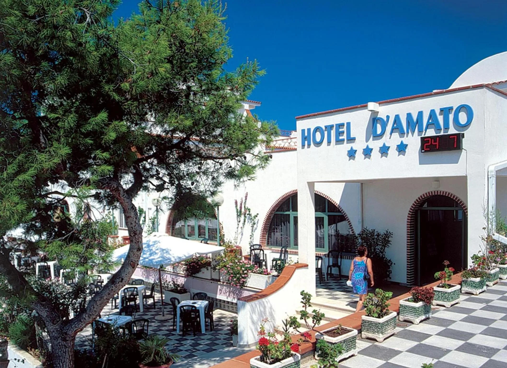Facade/entrance in Hotel D'Amato