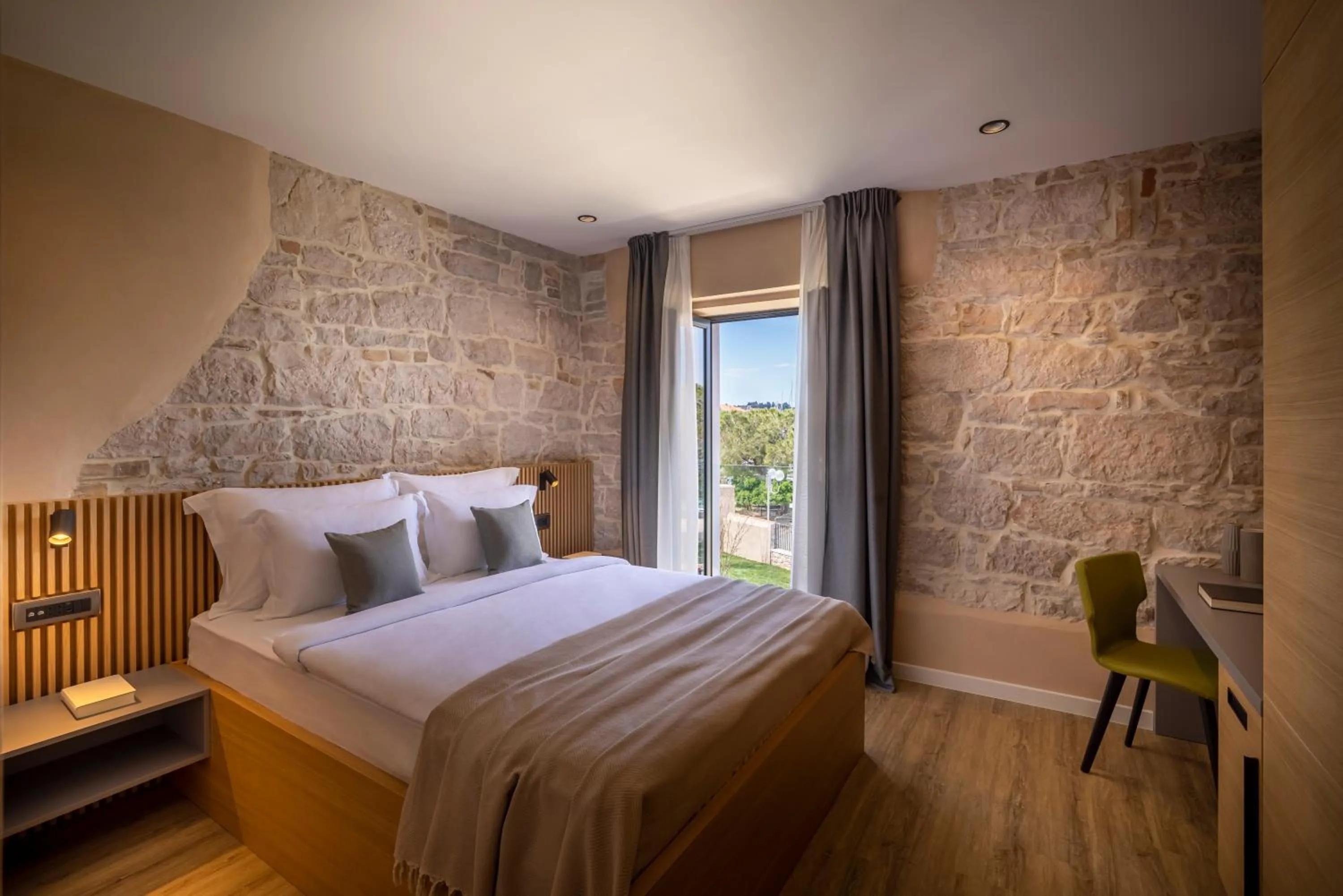 Photo of the whole room, Bed in DUNATOVI DVORI Heritage Hotel