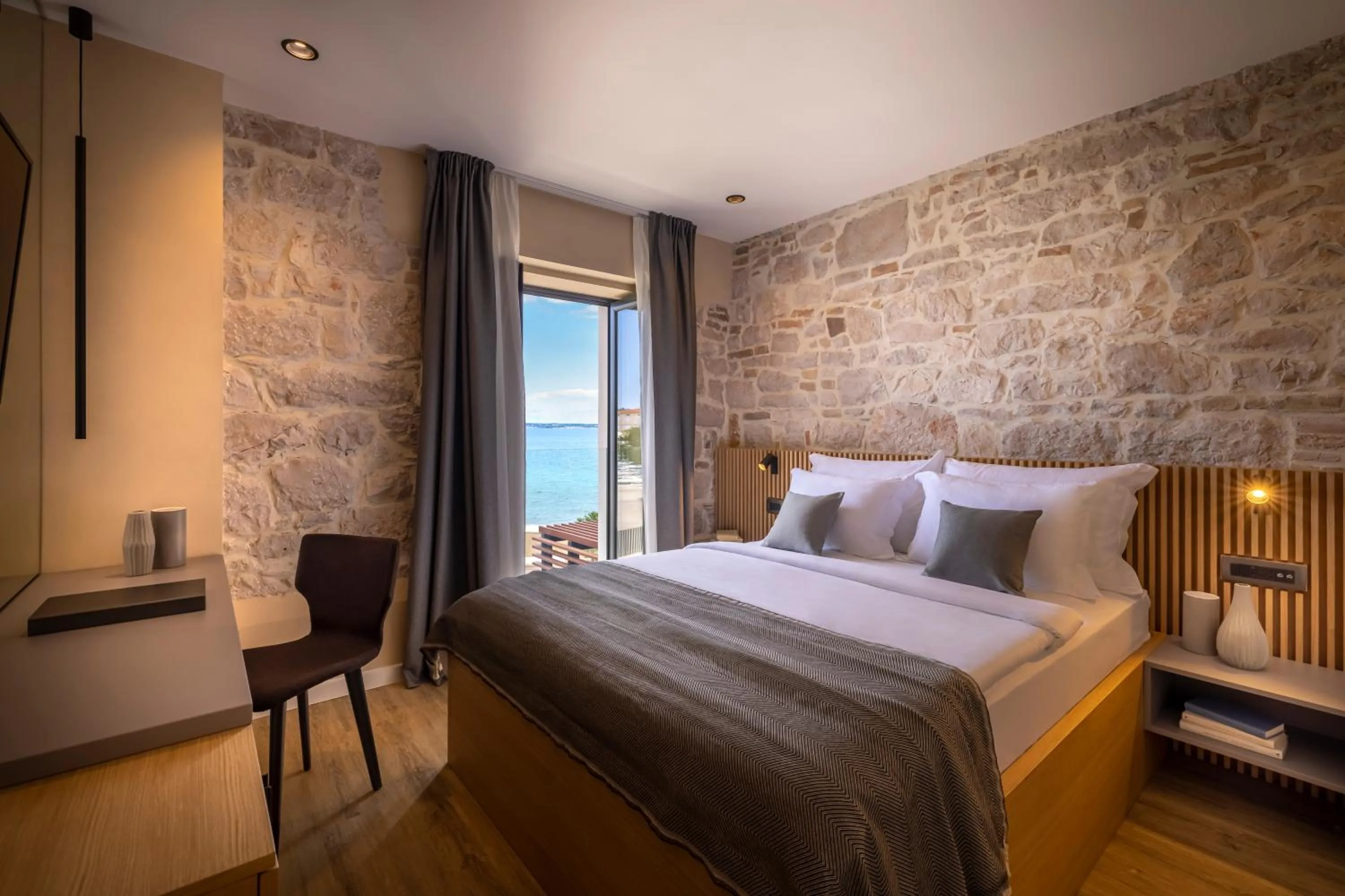 Photo of the whole room, Bed in DUNATOVI DVORI Heritage Hotel