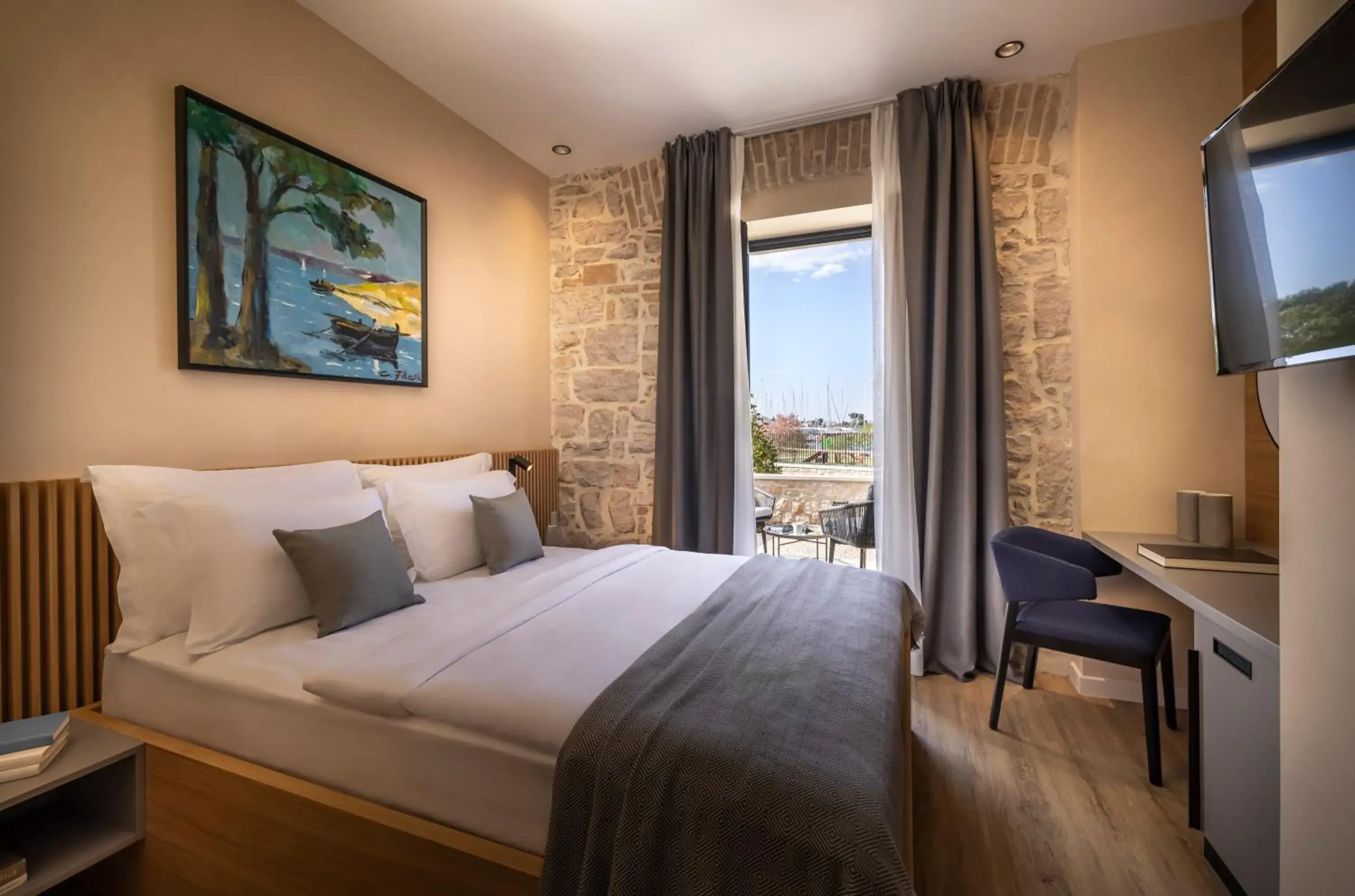 Double Room with Terrace in DUNATOVI DVORI Heritage Hotel Double Room with Terrace in DUNATOVI DVORI Heritage Hotel