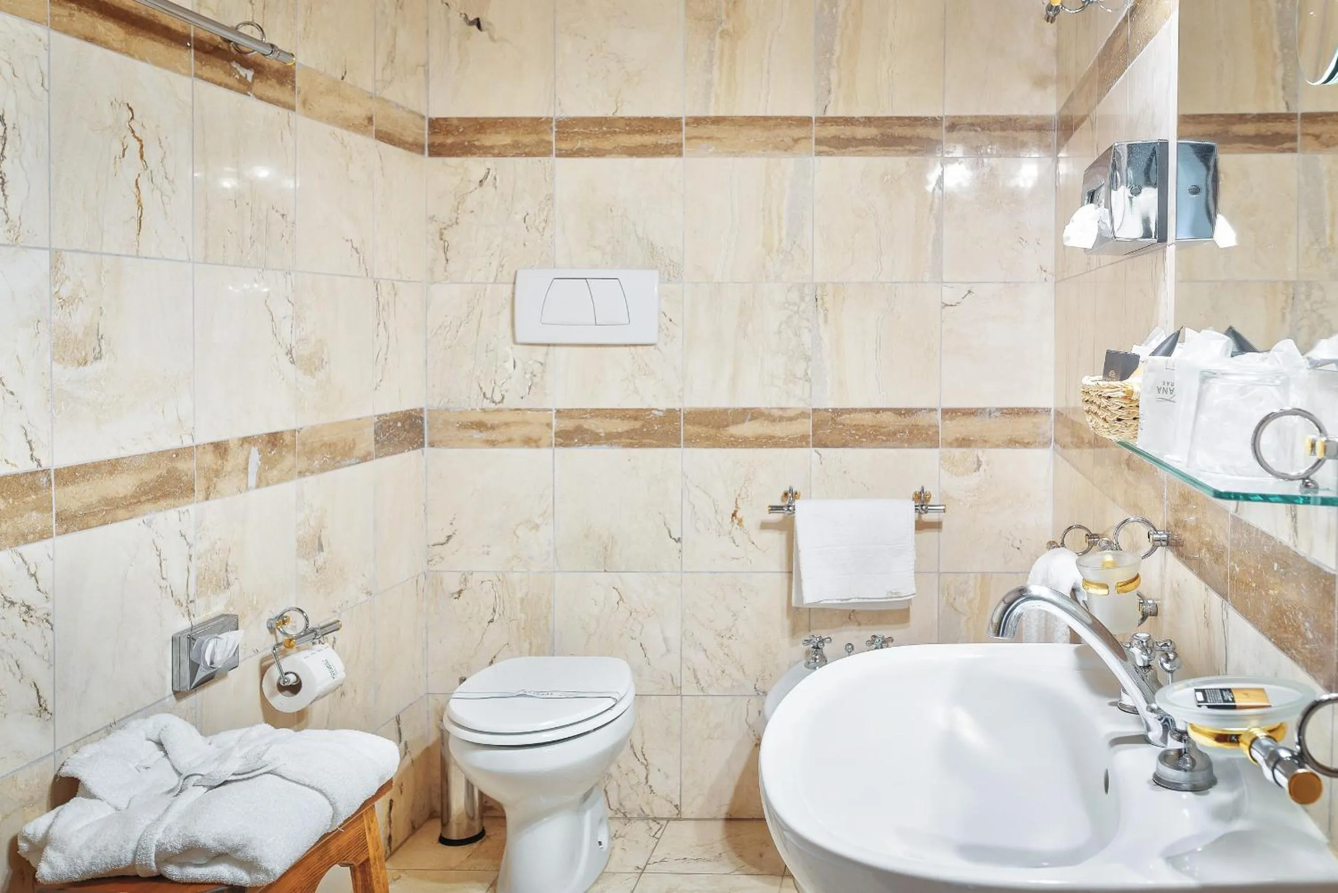 Bathroom in Hotel Borgo Casabianca