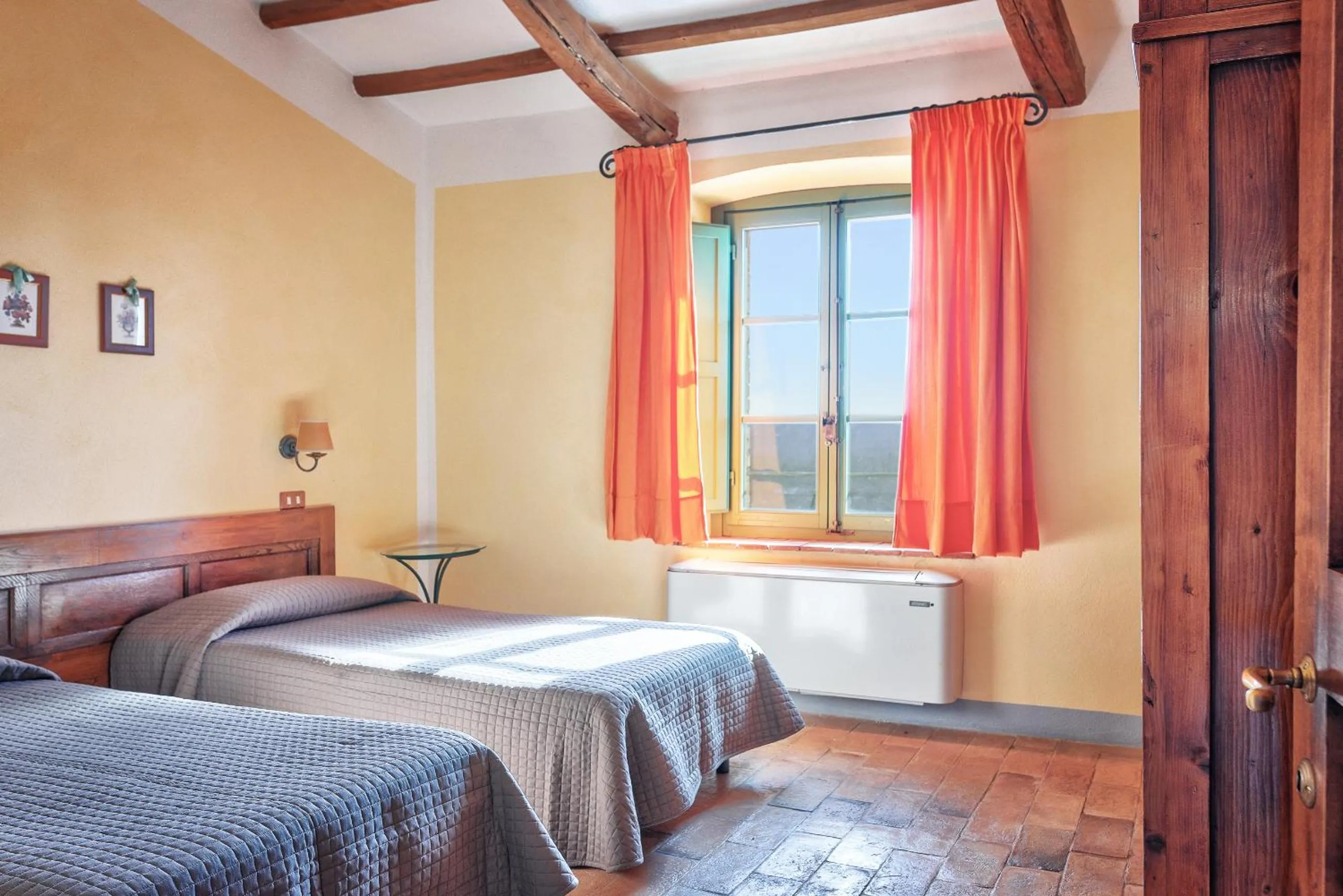 Bedroom, Bed in Hotel Borgo Casabianca