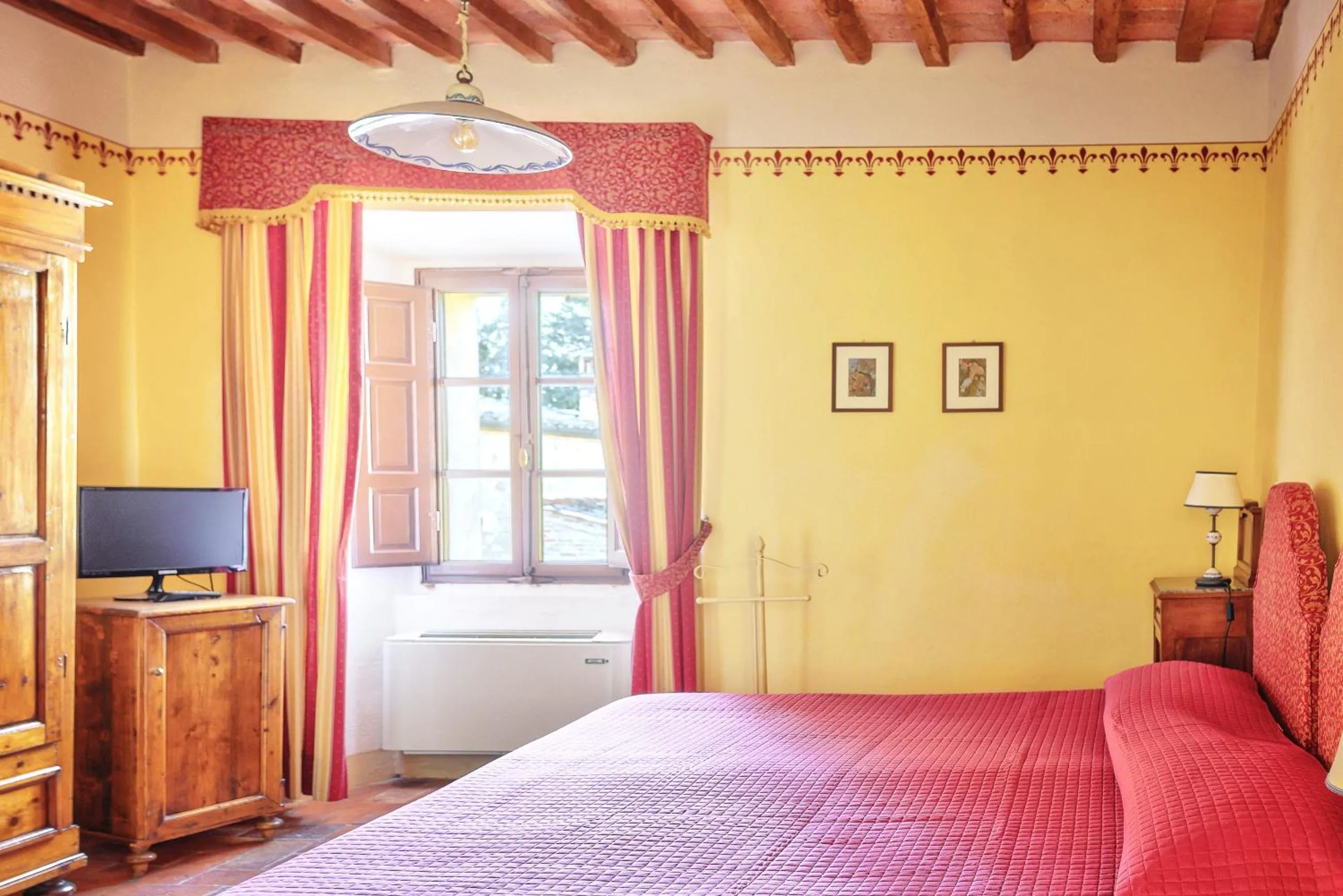 Bedroom, Bed in Hotel Borgo Casabianca