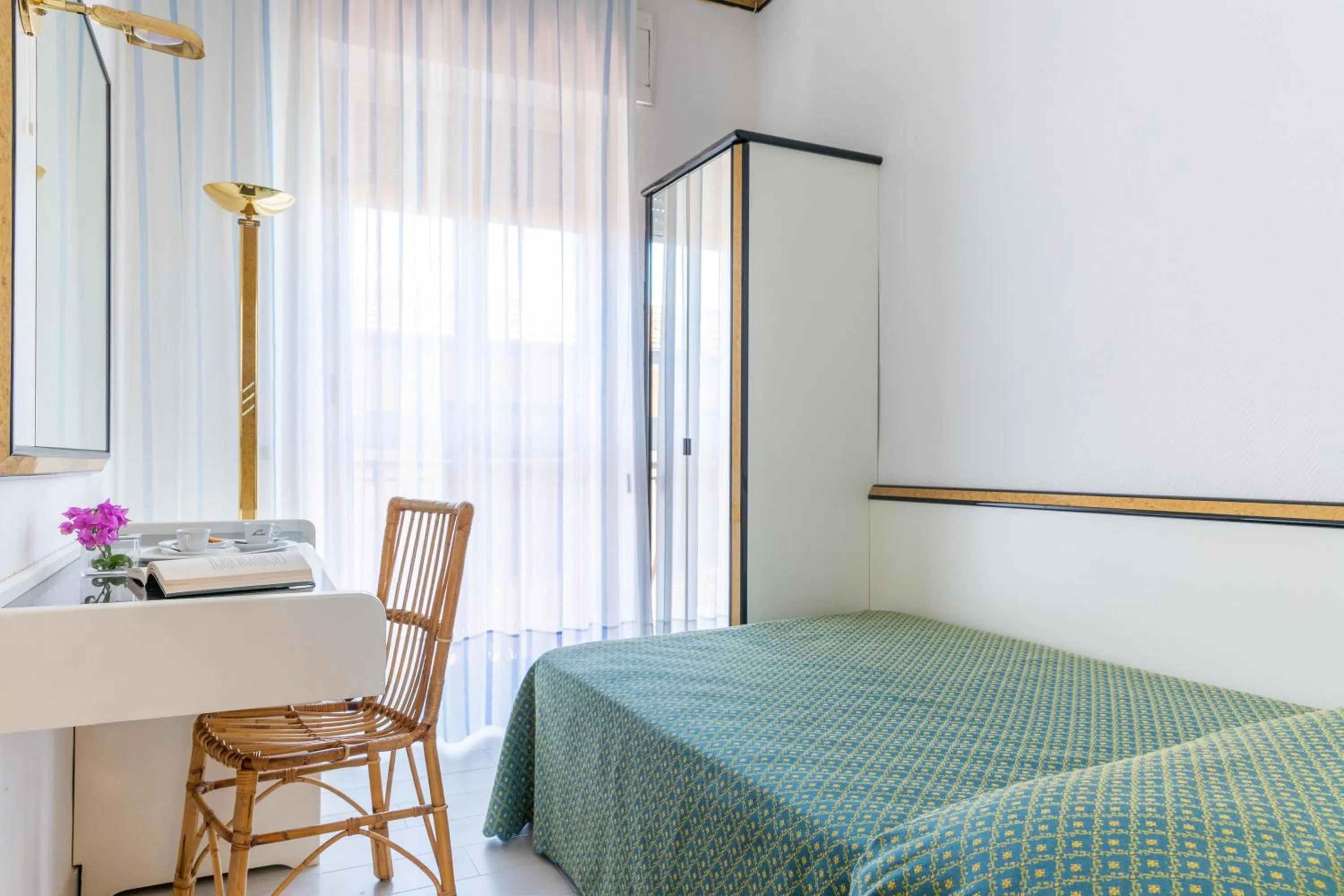 Photo of the whole room, Bed in Hotel Il Telamonio