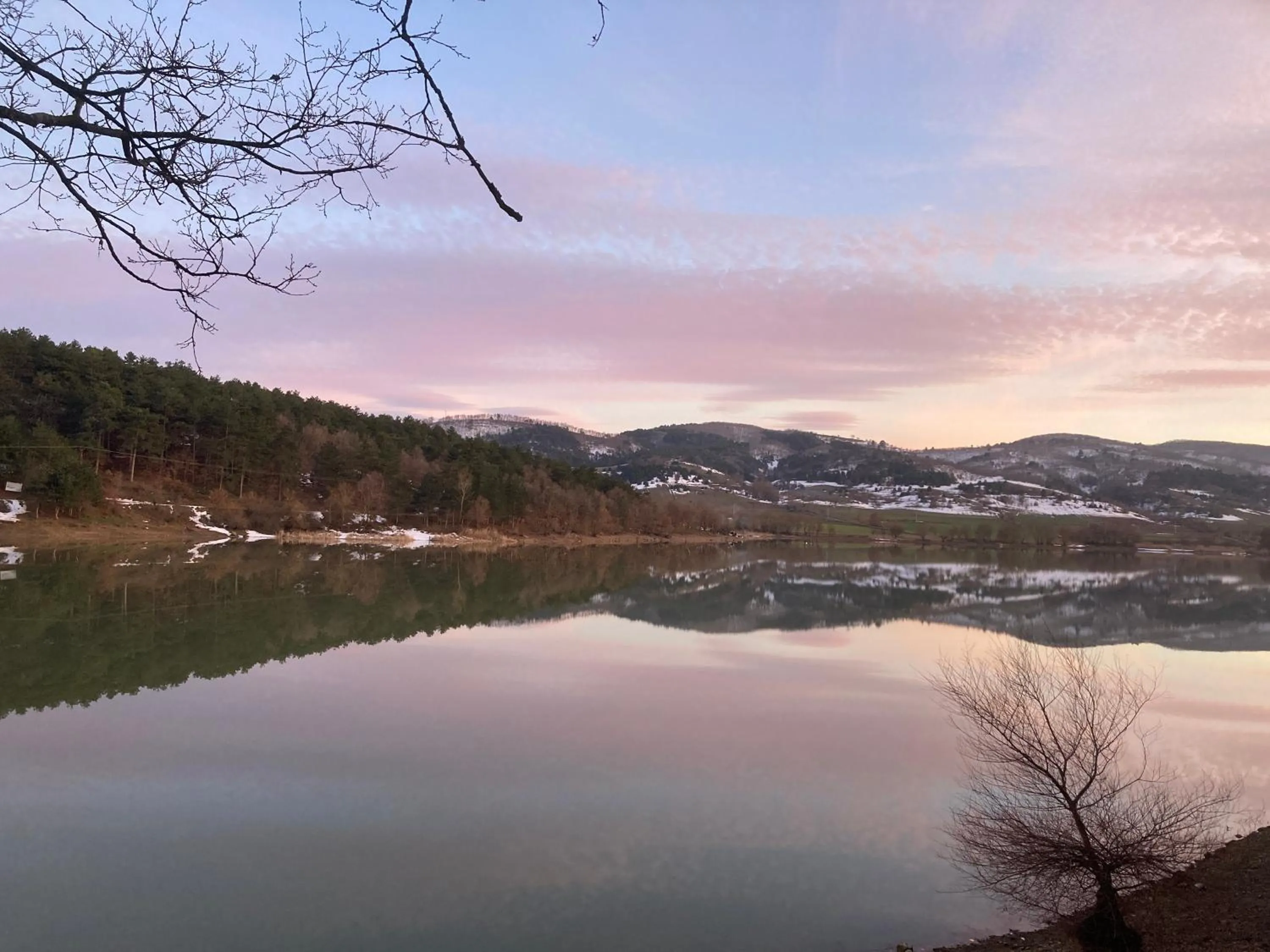 Lake view in Nefes Dağyenice Doğada