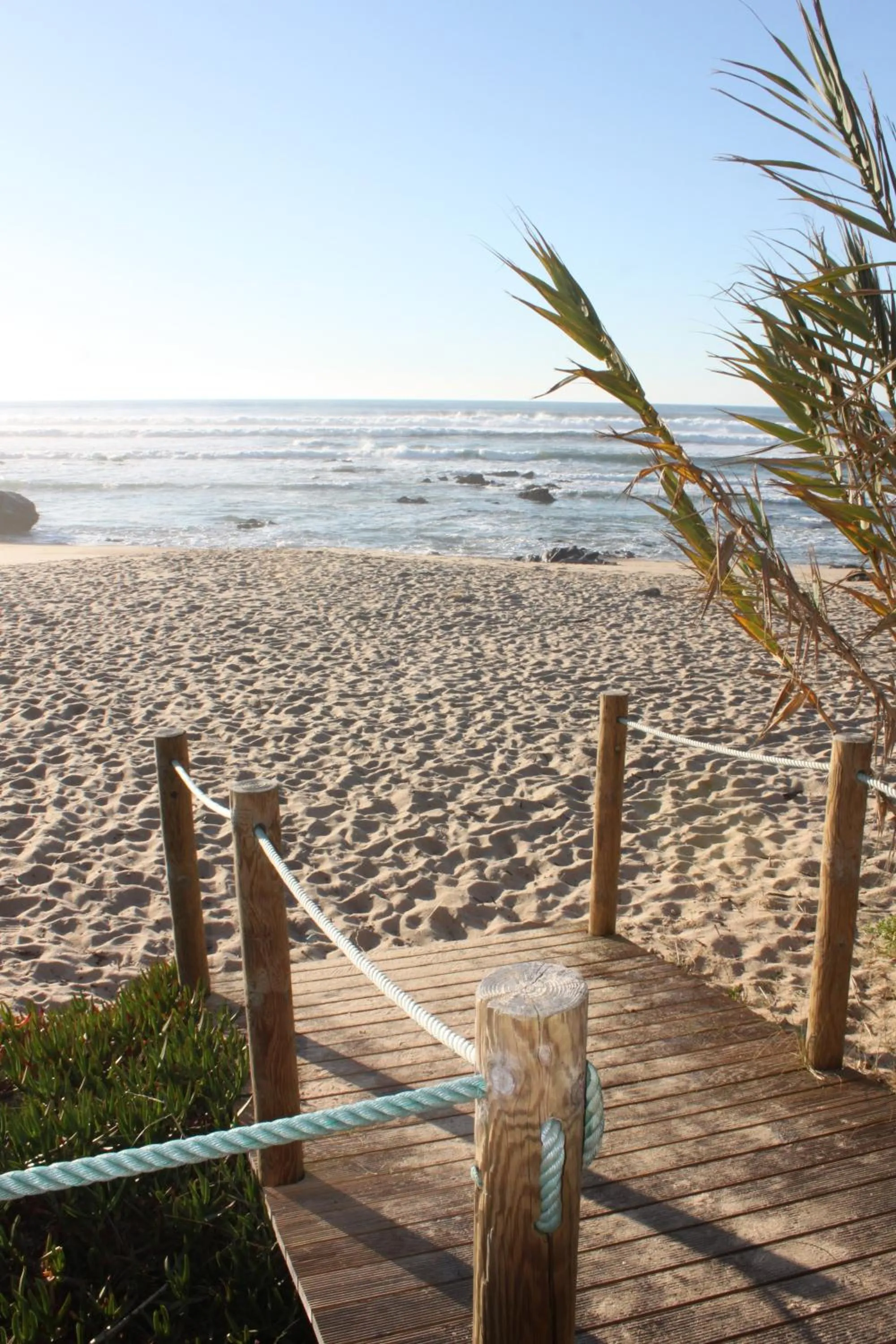 Beach in Smiling Places - Guest House in Labruge