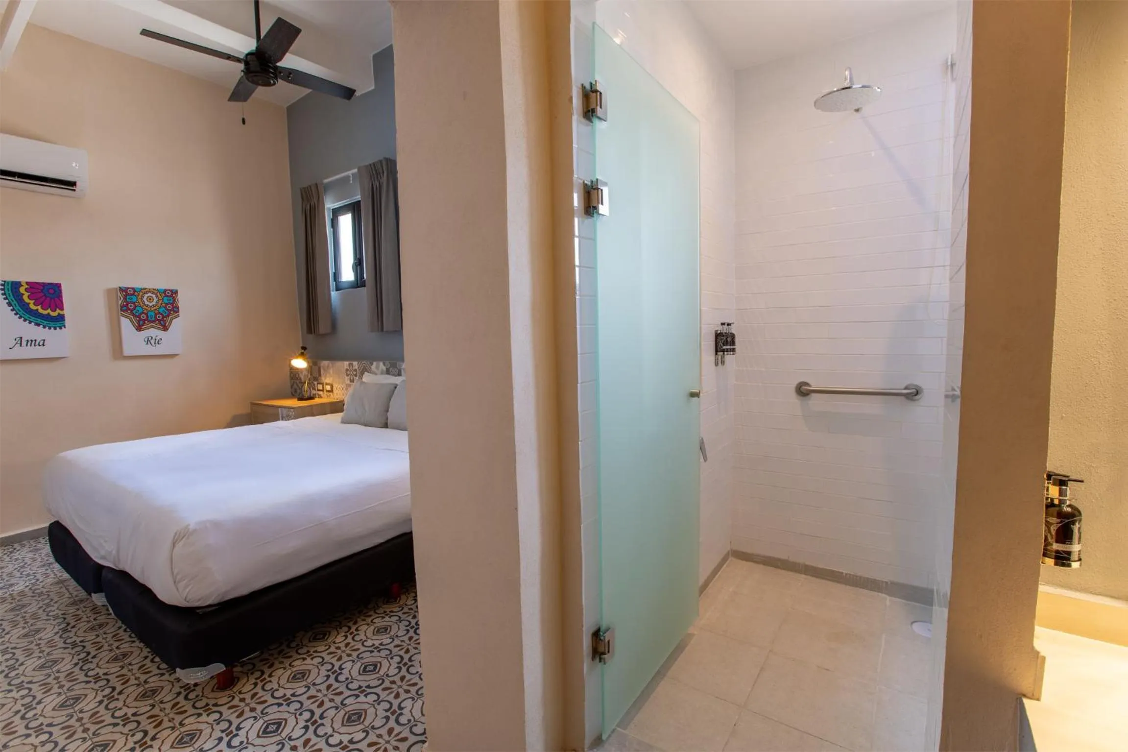 Other, Bed in ACQUA IN BOCCA