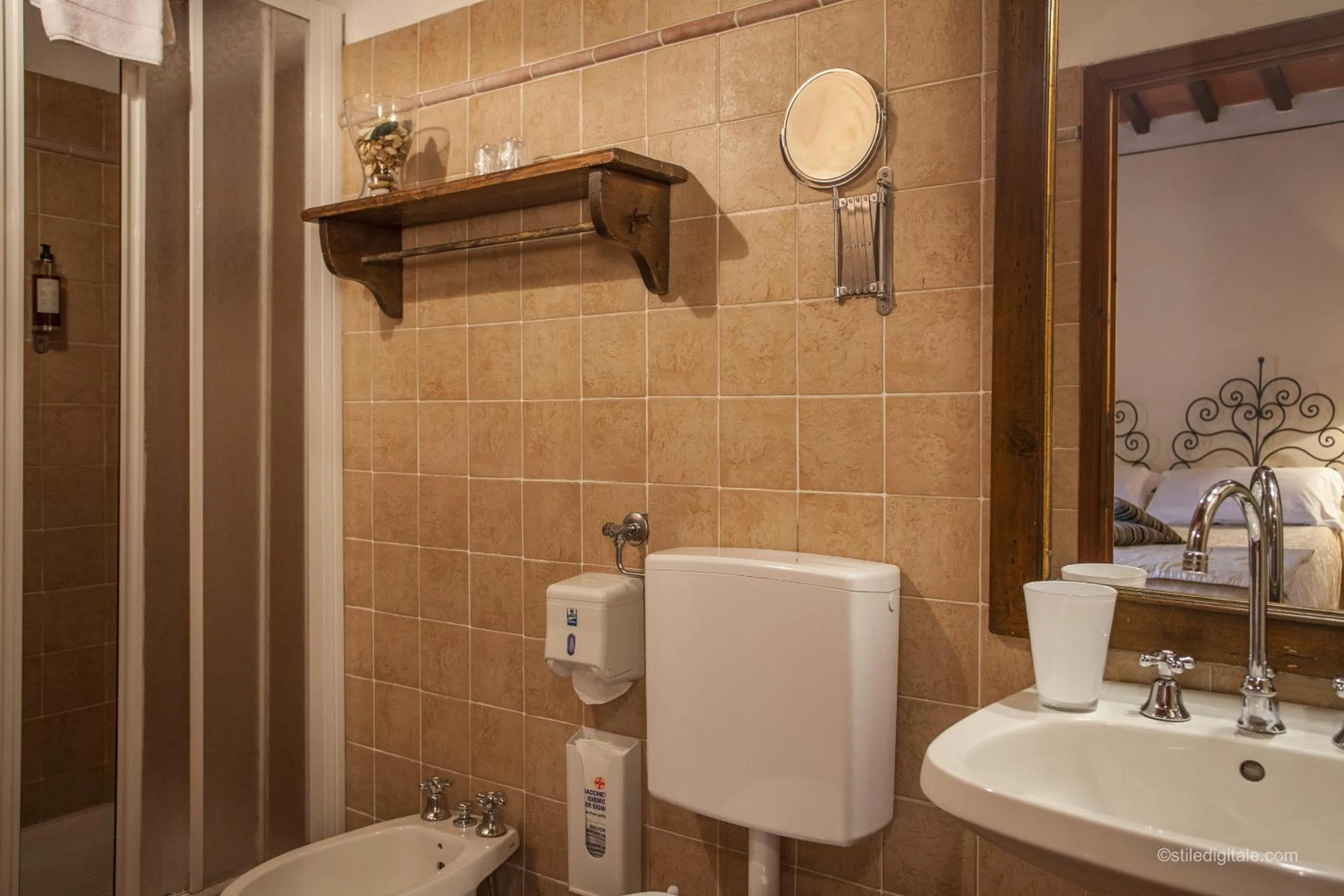 Shower in Tenuta Il Burchio