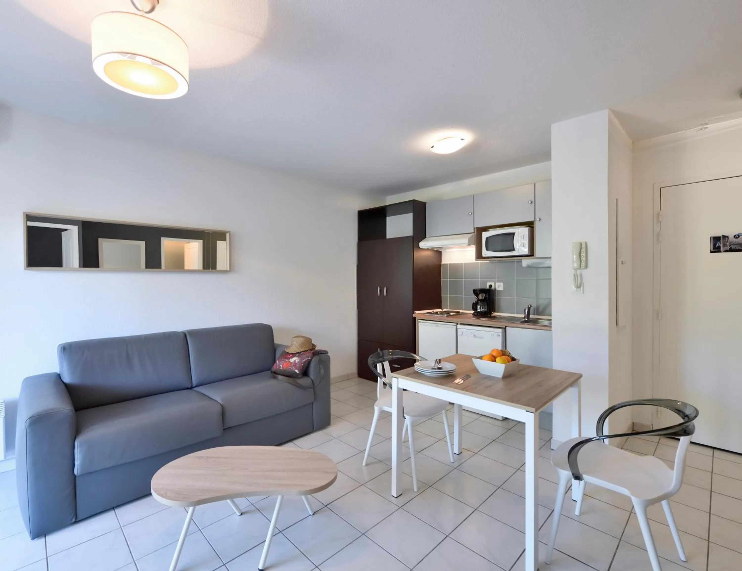 Dining area in Le Jardin de Babylone Résidence Festive & Naturiste "réservé aux couples uniquement"