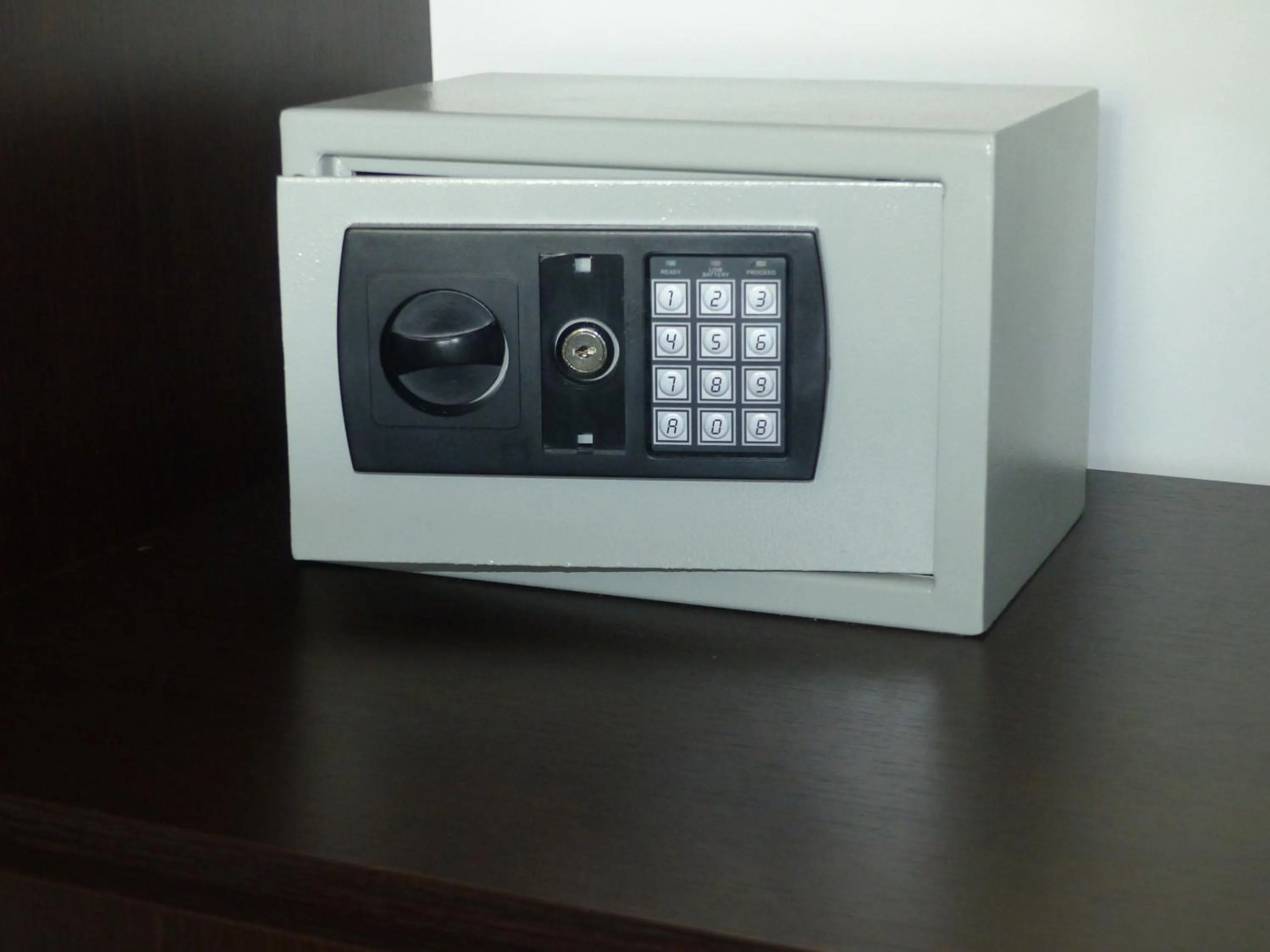 safe in Le Jardin de Babylone Résidence Festive & Naturiste "réservé aux couples uniquement"