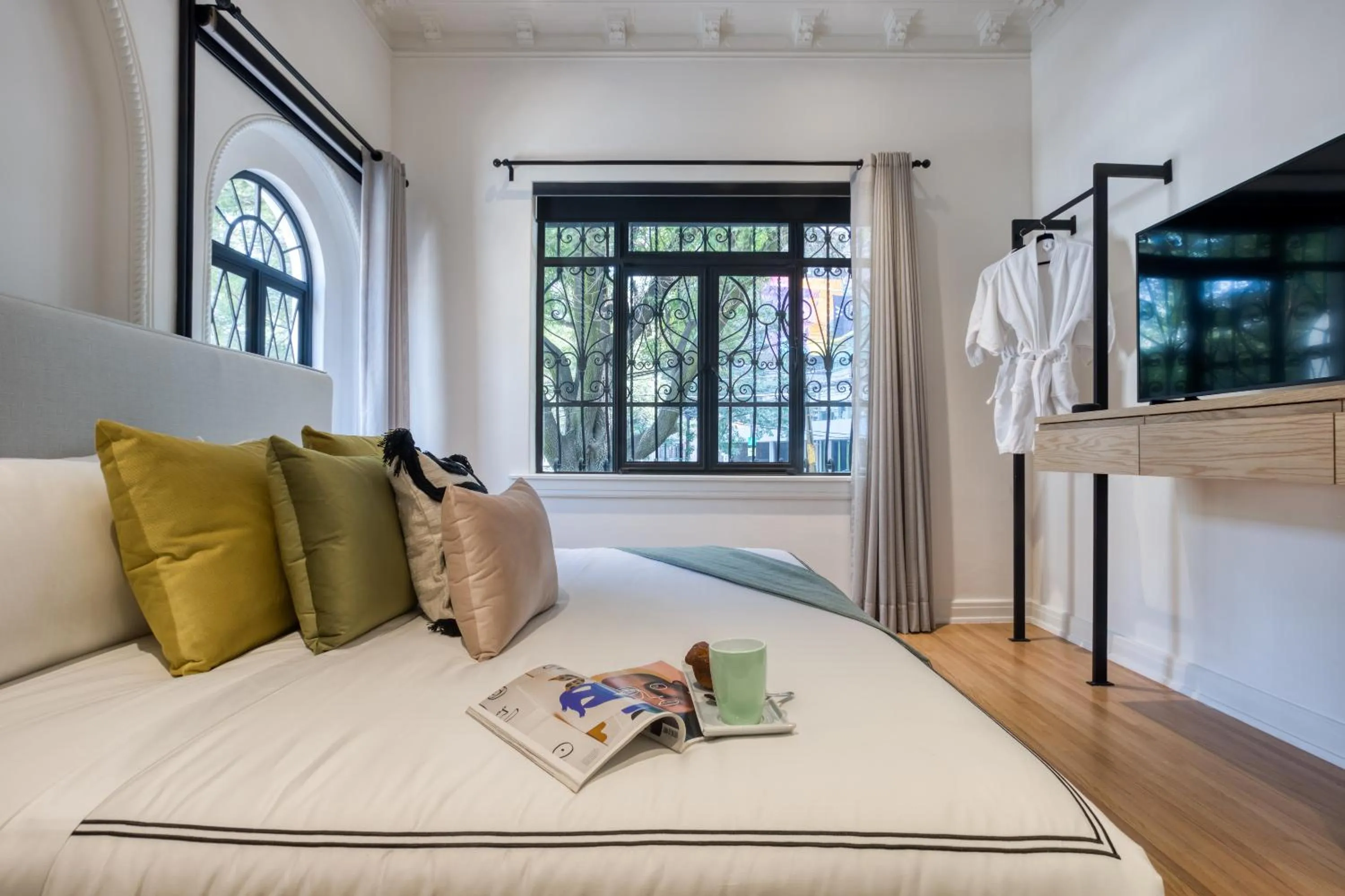 Bed in UTOPIC Campos Elíseos by ULIV