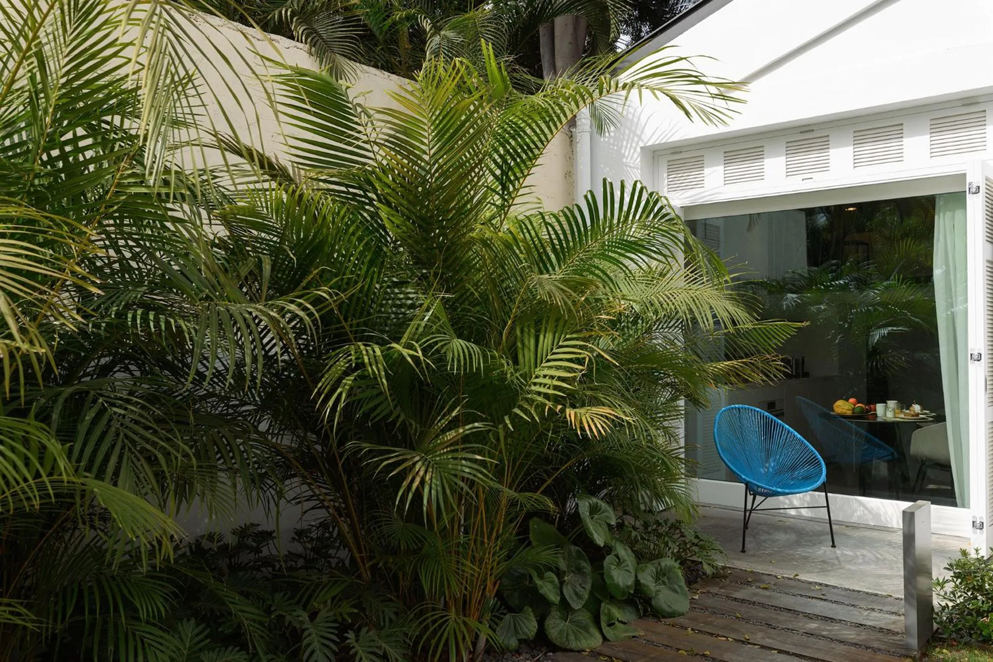 Garden in The Park Suites by IRES LAR