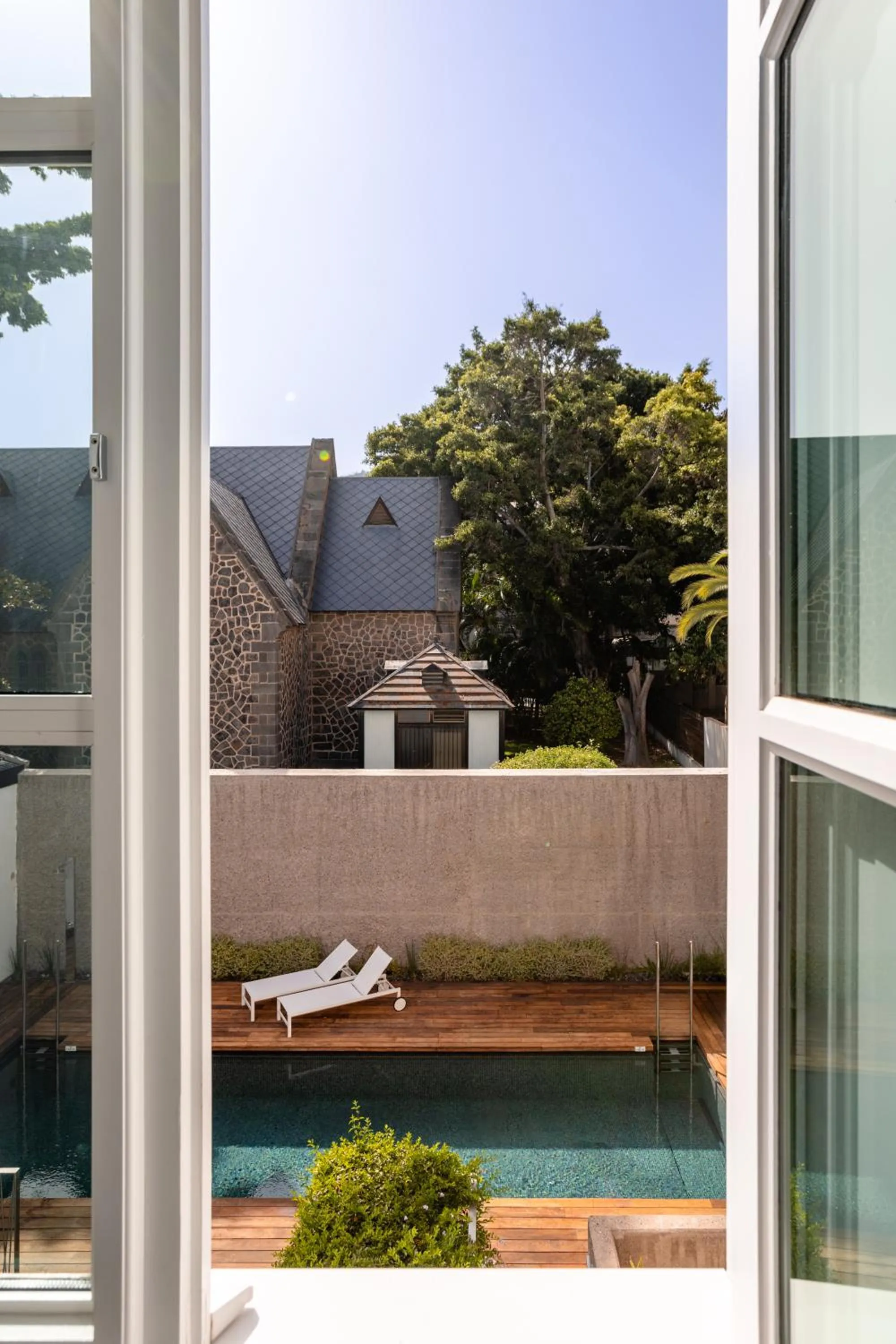 Garden view in The Park Suites by IRES LAR