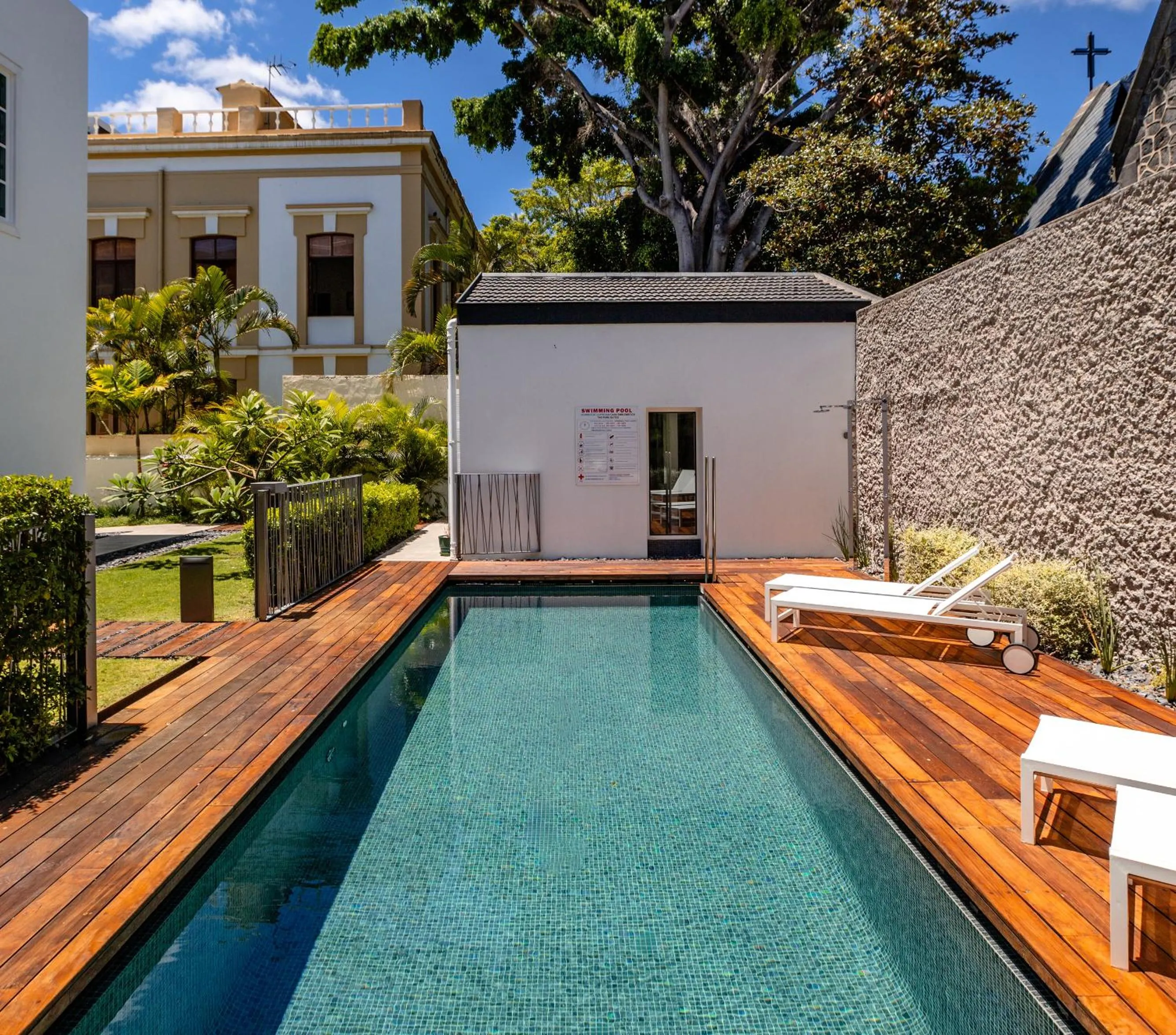 Property building in The Park Suites by IRES LAR