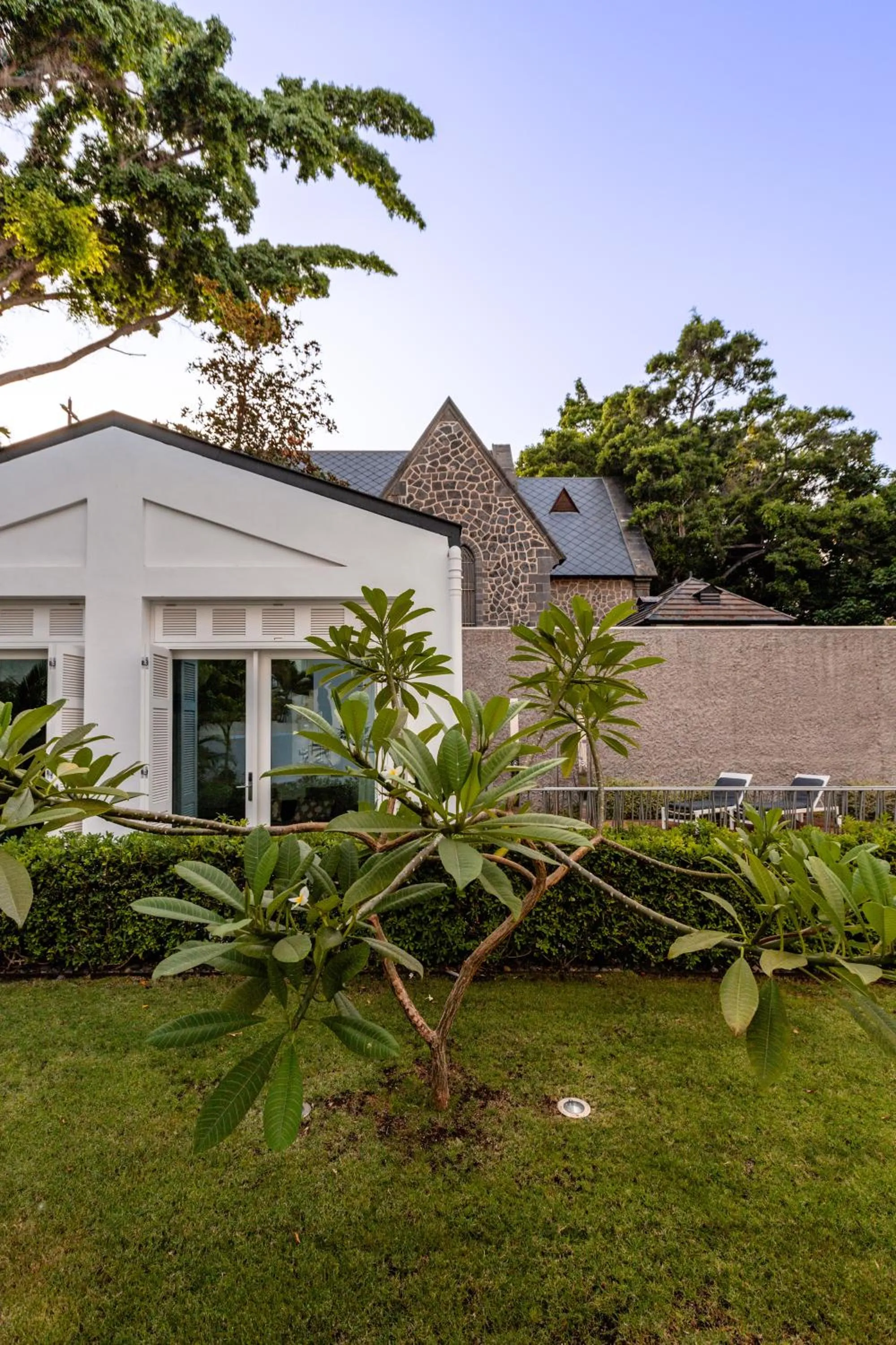 Property building in The Park Suites by IRES LAR