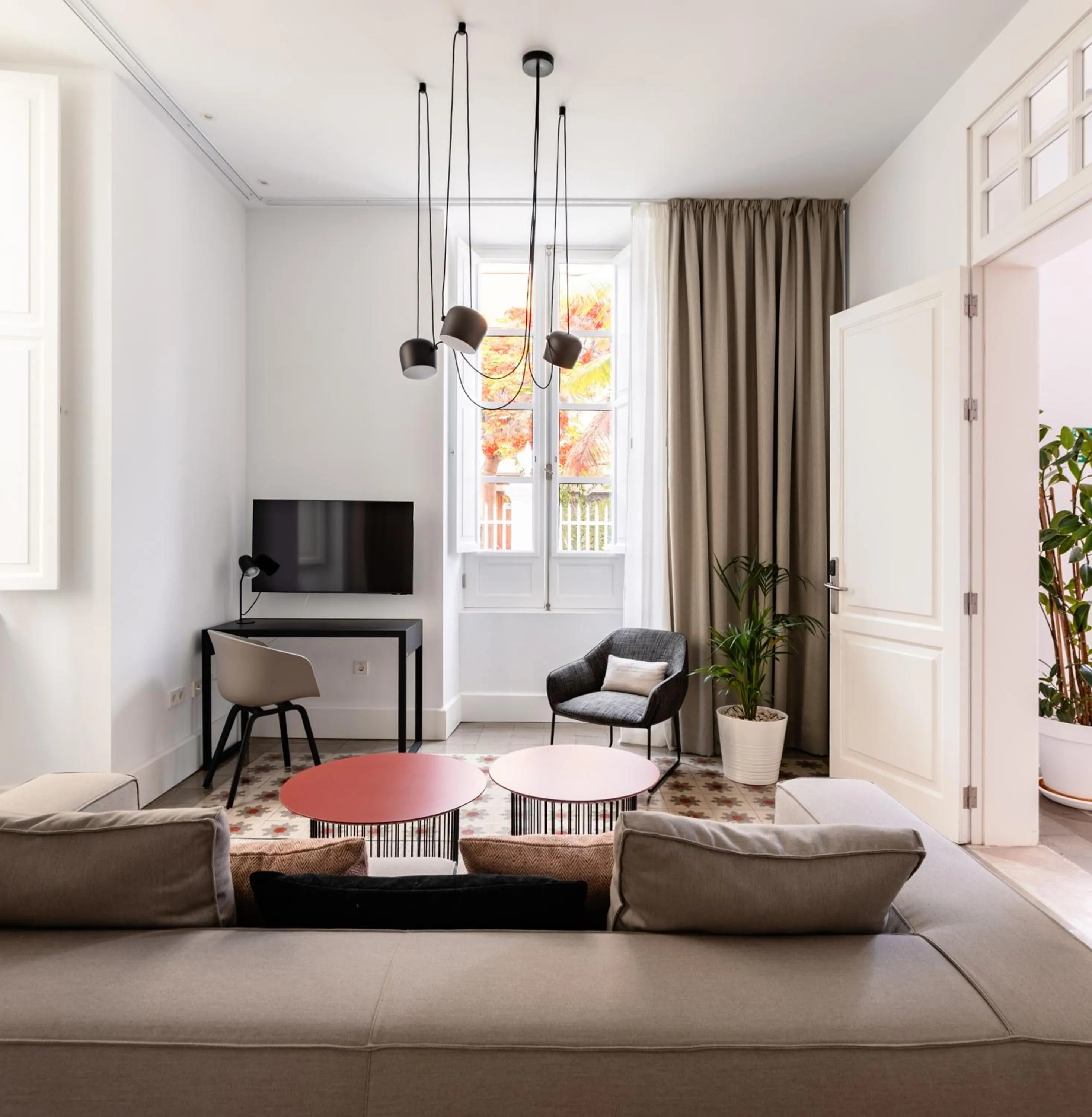 TV and multimedia in The Park Suites by IRES LAR