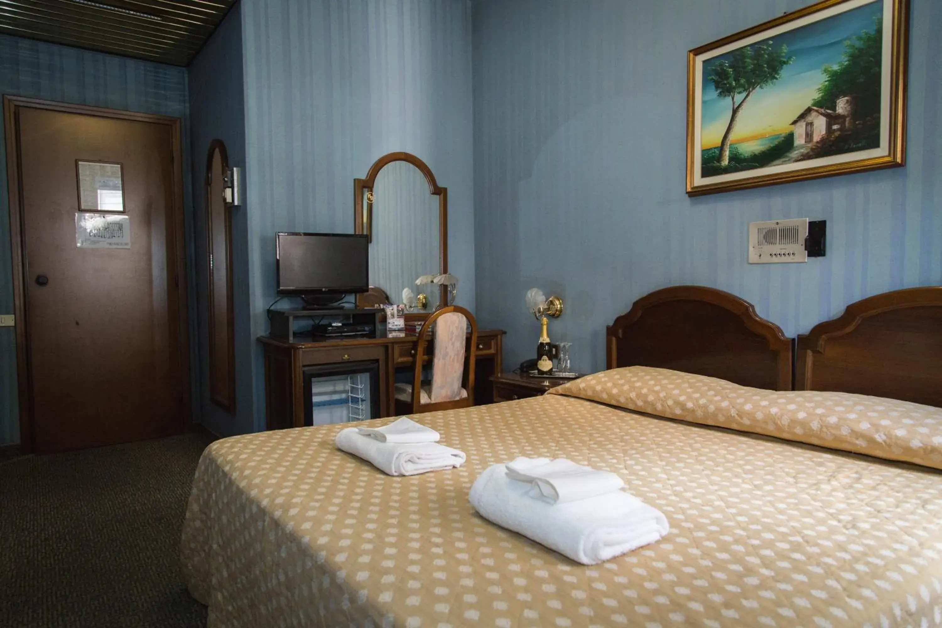 Double Room in Hotel Accursio Double Room in Hotel Accursio