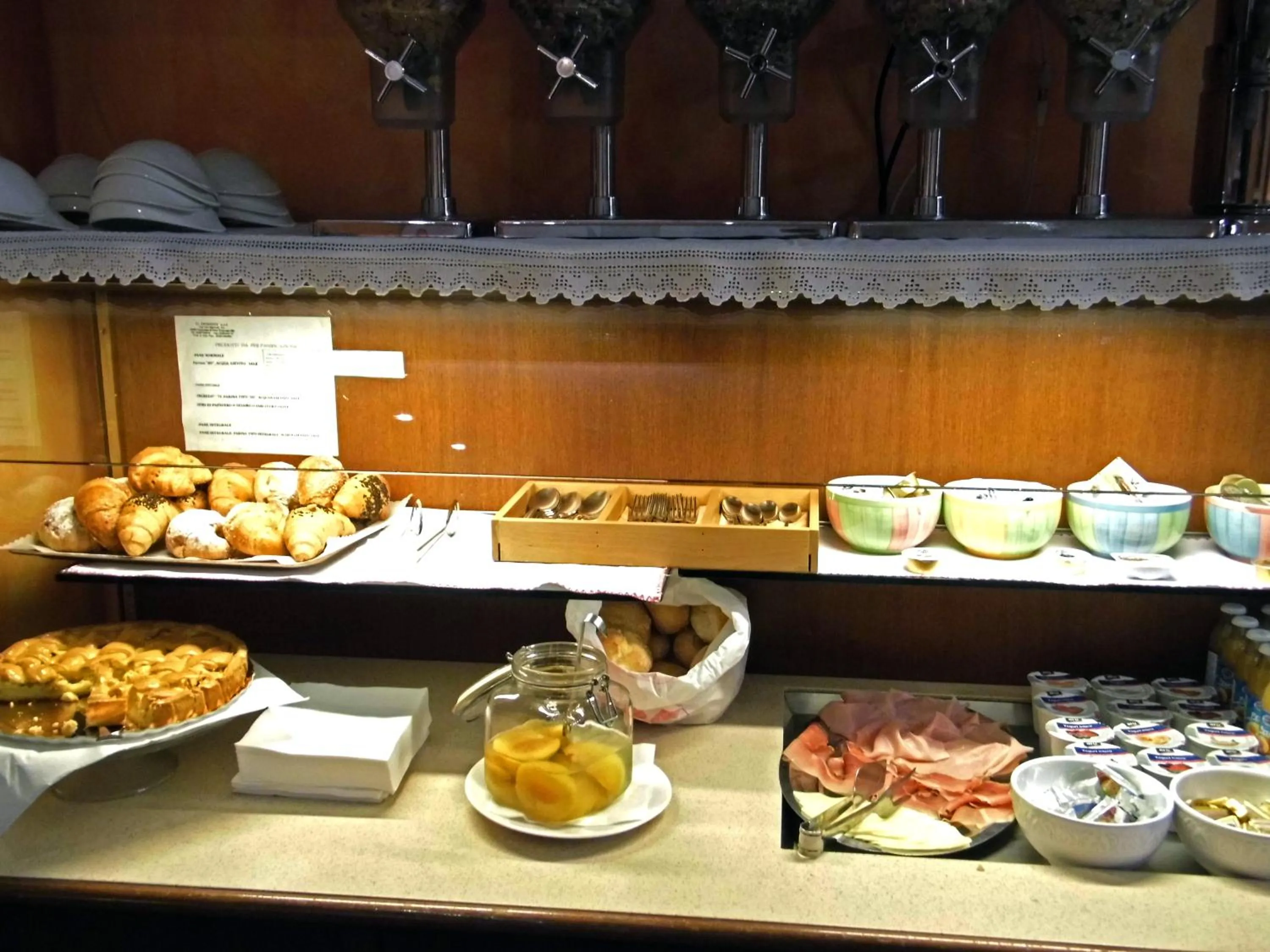 Food and drinks in Hotel Accursio